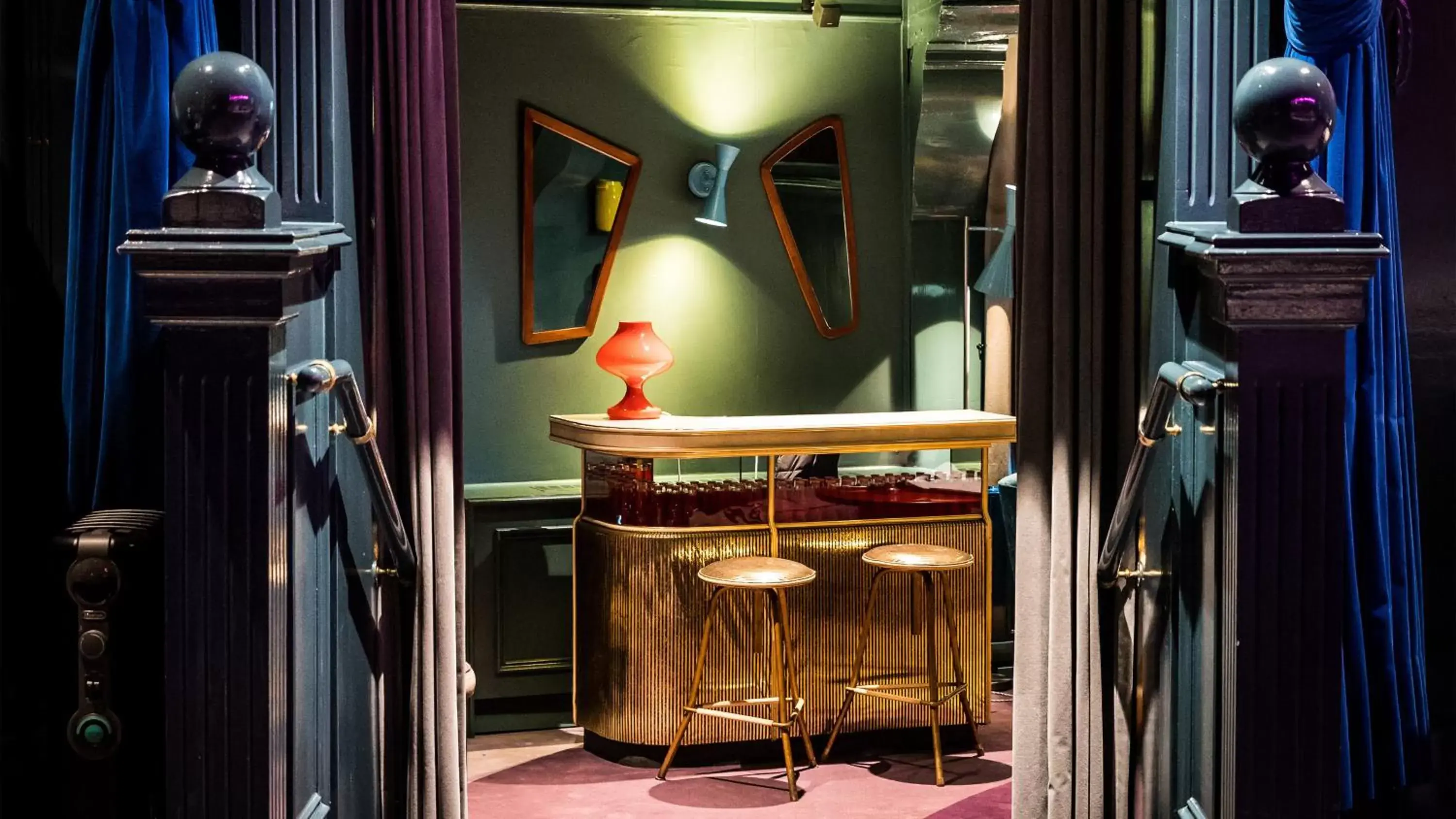Lounge or bar in Kimpton De Witt Amsterdam, an IHG Hotel