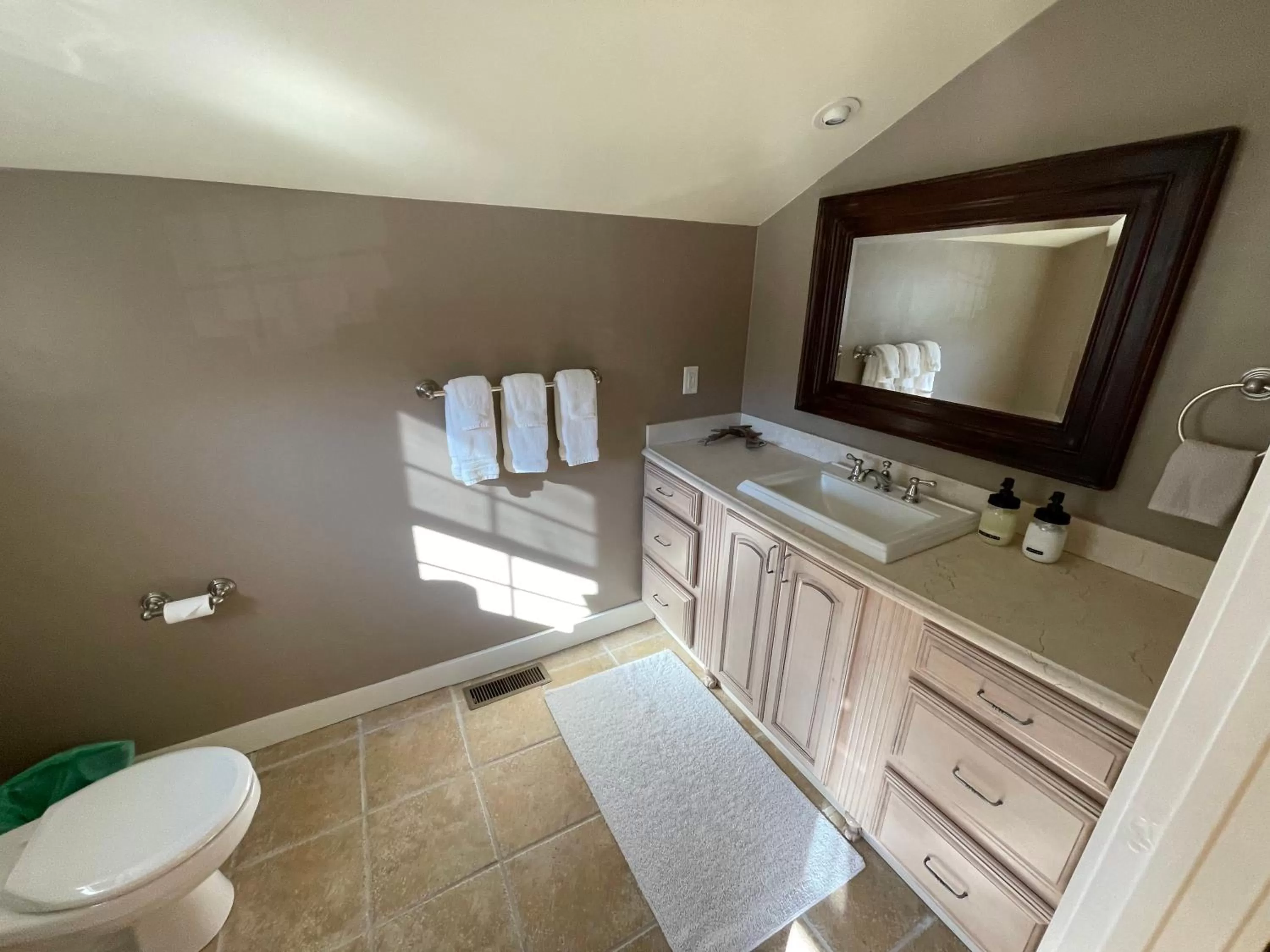 Toilet in Yosemite Basecamp