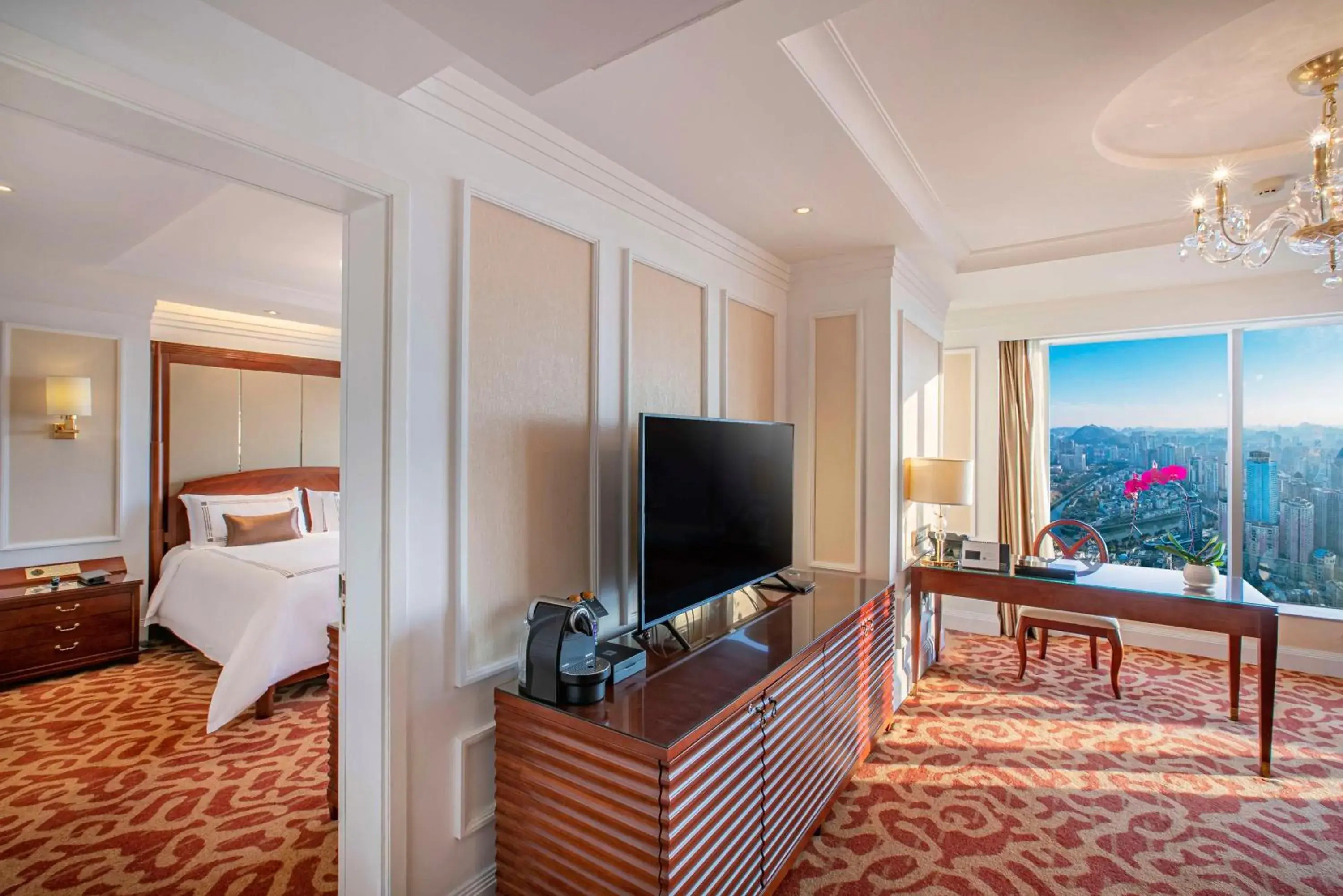 Photo of the whole room, TV/Entertainment Center in Guiyang Kempinski Hotel