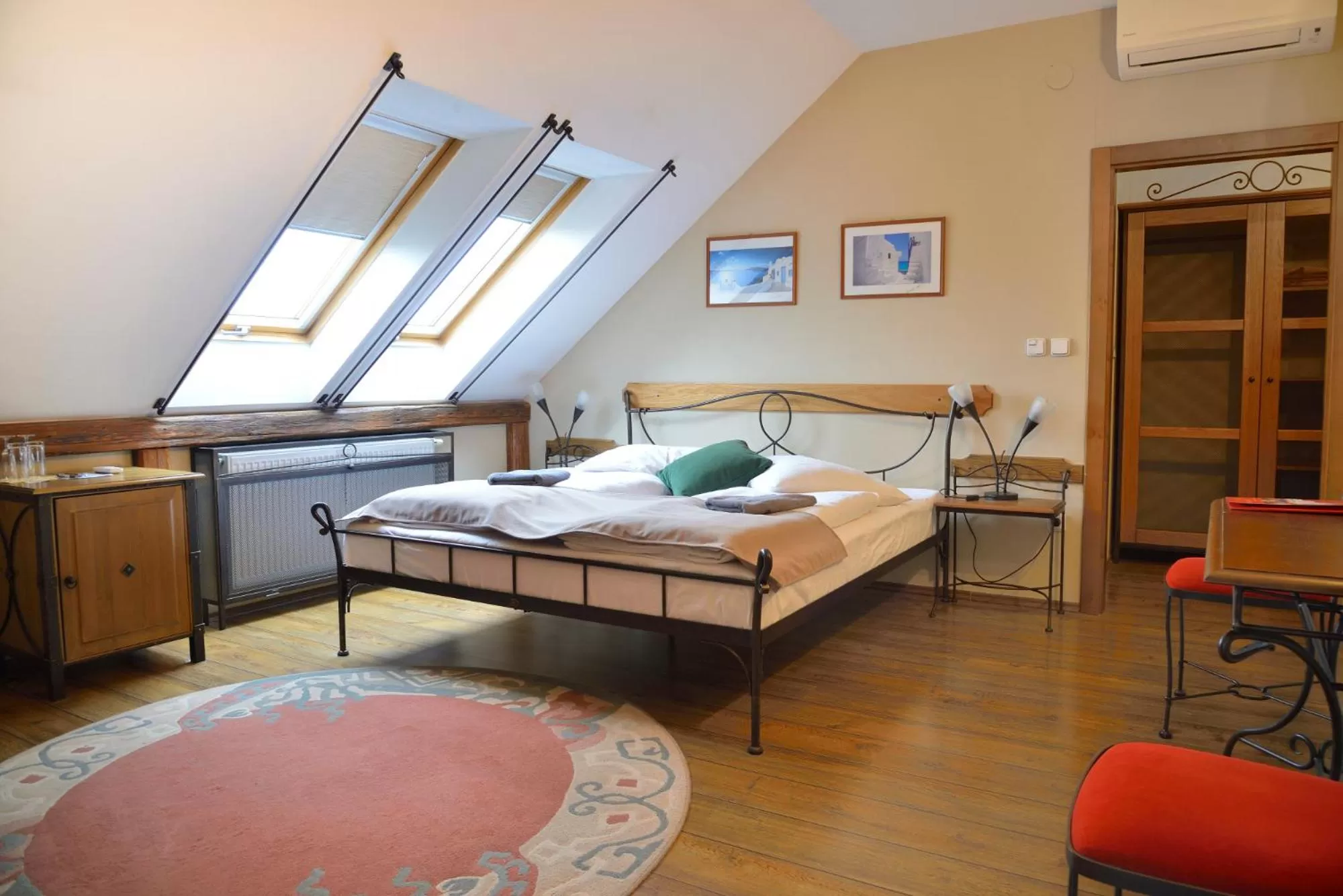 Bed in Hotel Via Ironia