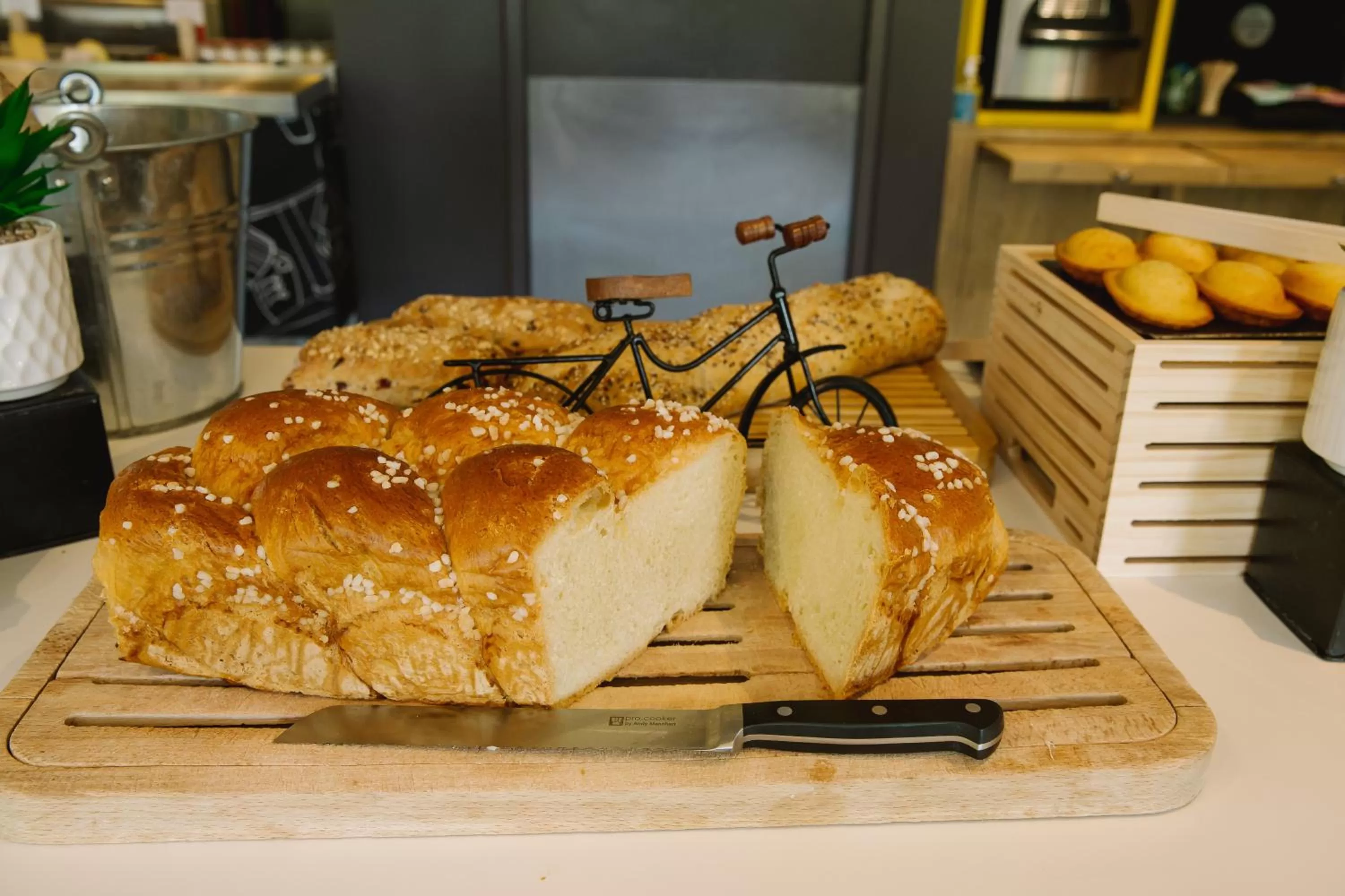 Food and drinks in ibis Avignon Centre Gare