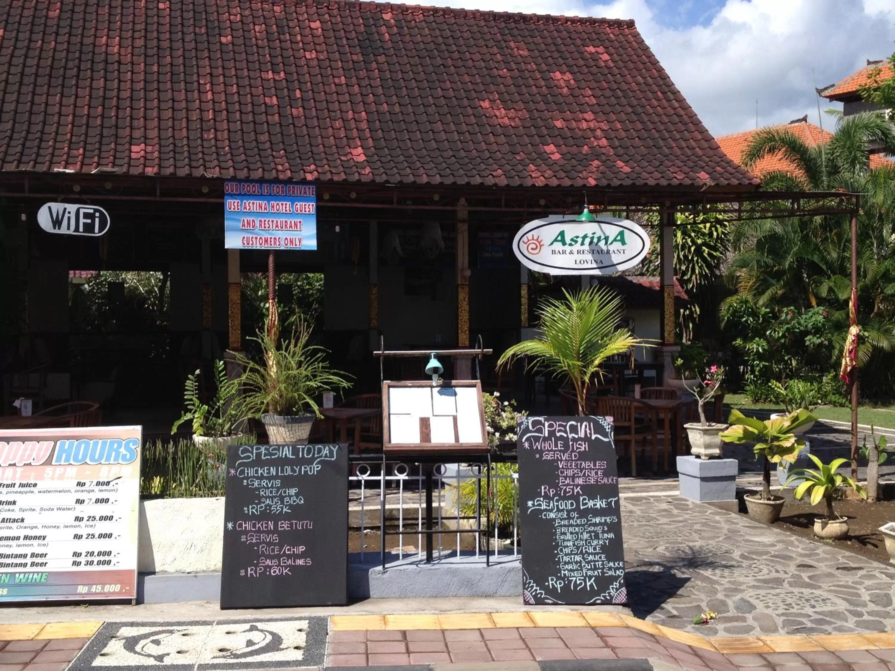 Restaurant/places to eat in Astina Hotel