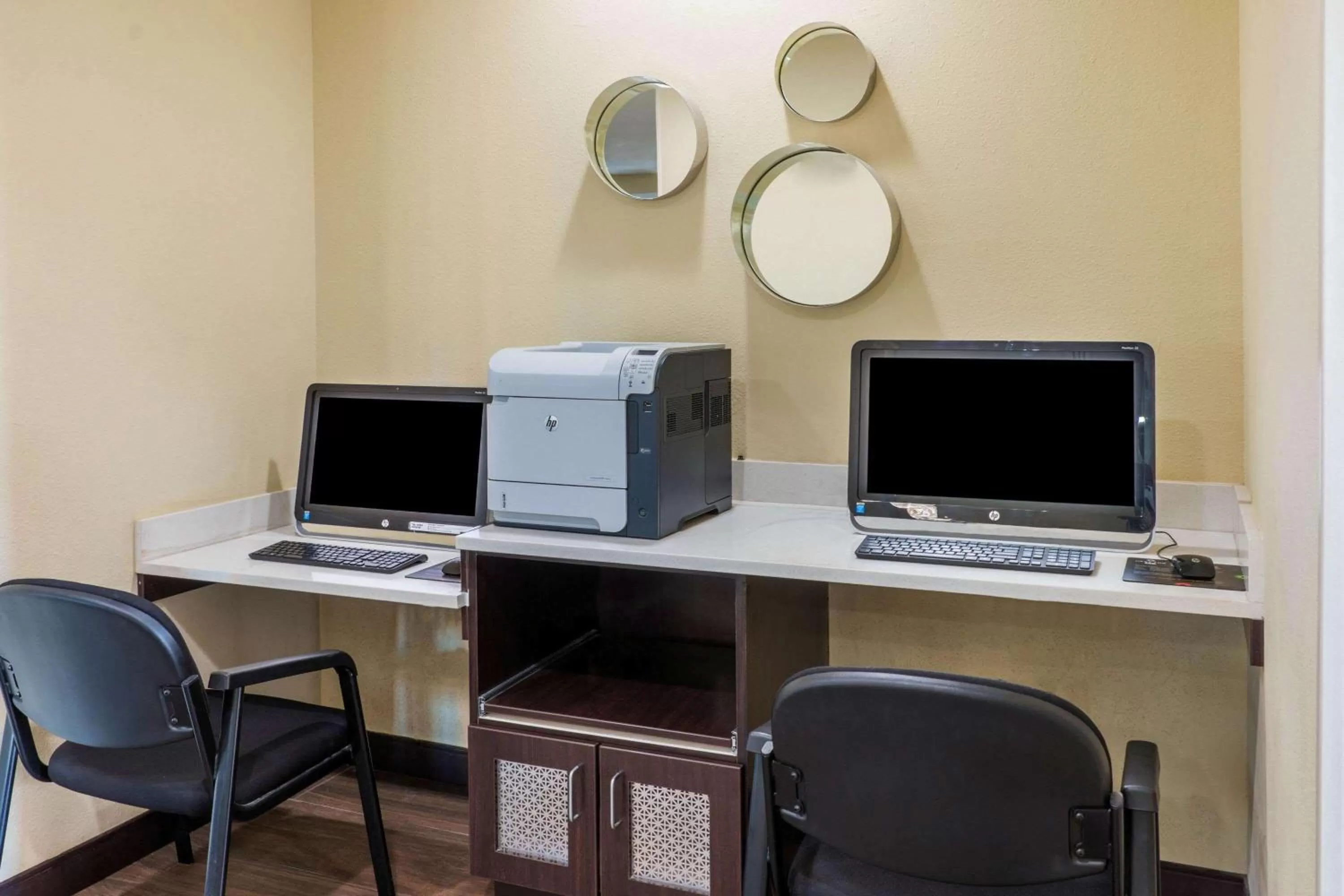 On site in La Quinta by Wyndham Artesia