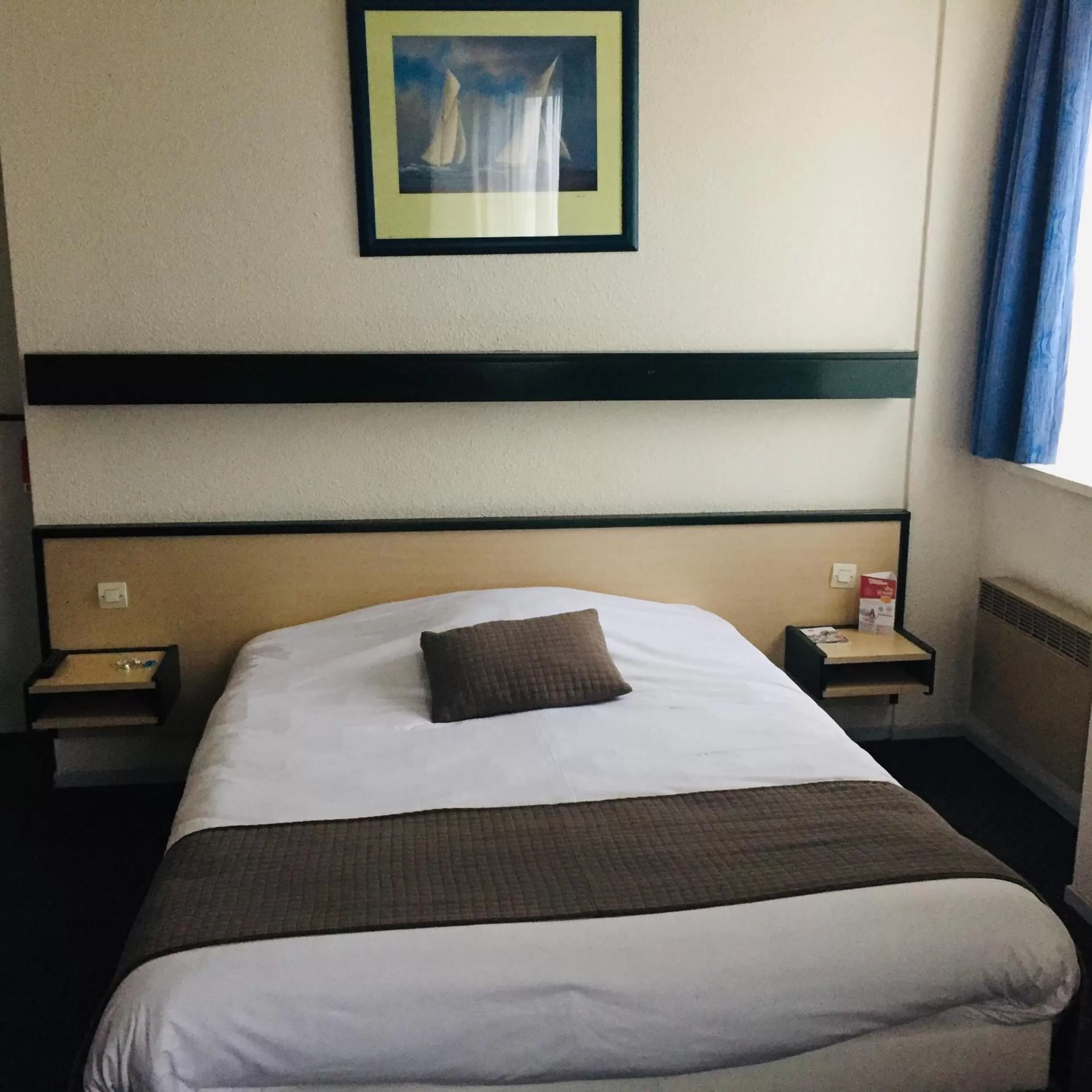 Single Room in Contact Hôtel du Champ de Mars de Saint-Brieuc