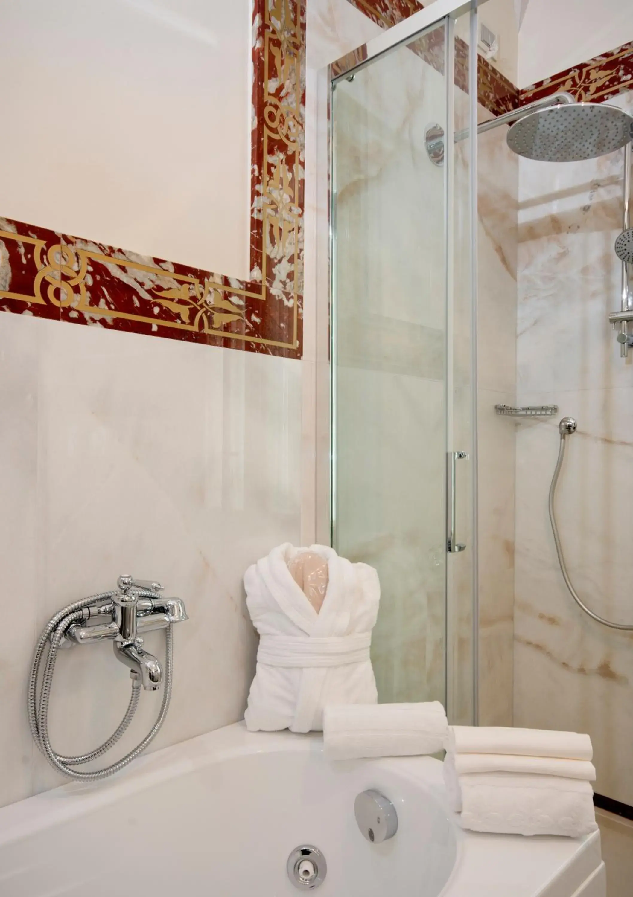 Bathroom in Grand Hotel Da Vinci