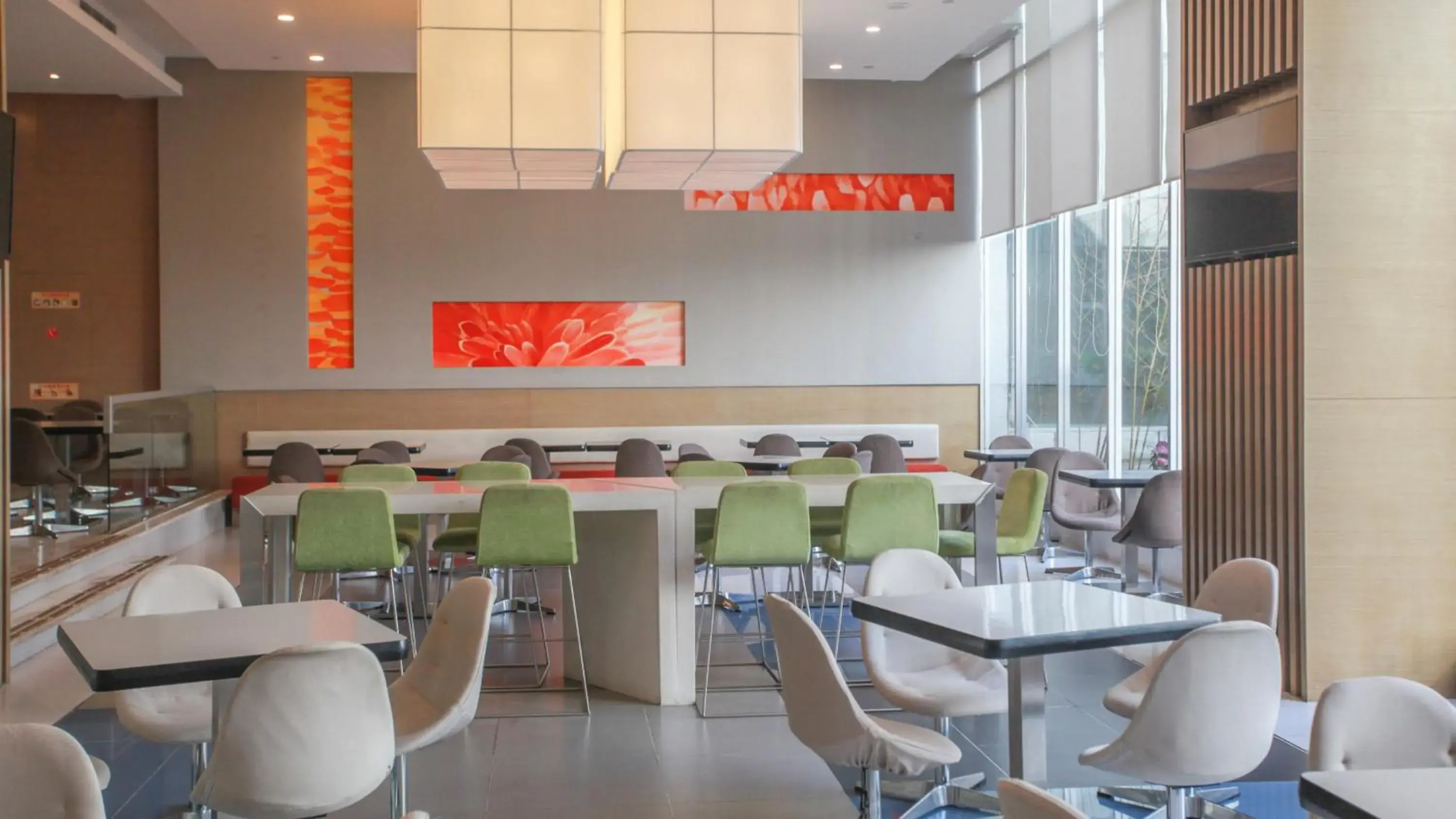 Breakfast in Holiday Inn Express Weihai Hi-Tech Zone by IHG Breakfast in Holiday Inn Express Weihai Hi-Tech Zone by IHG