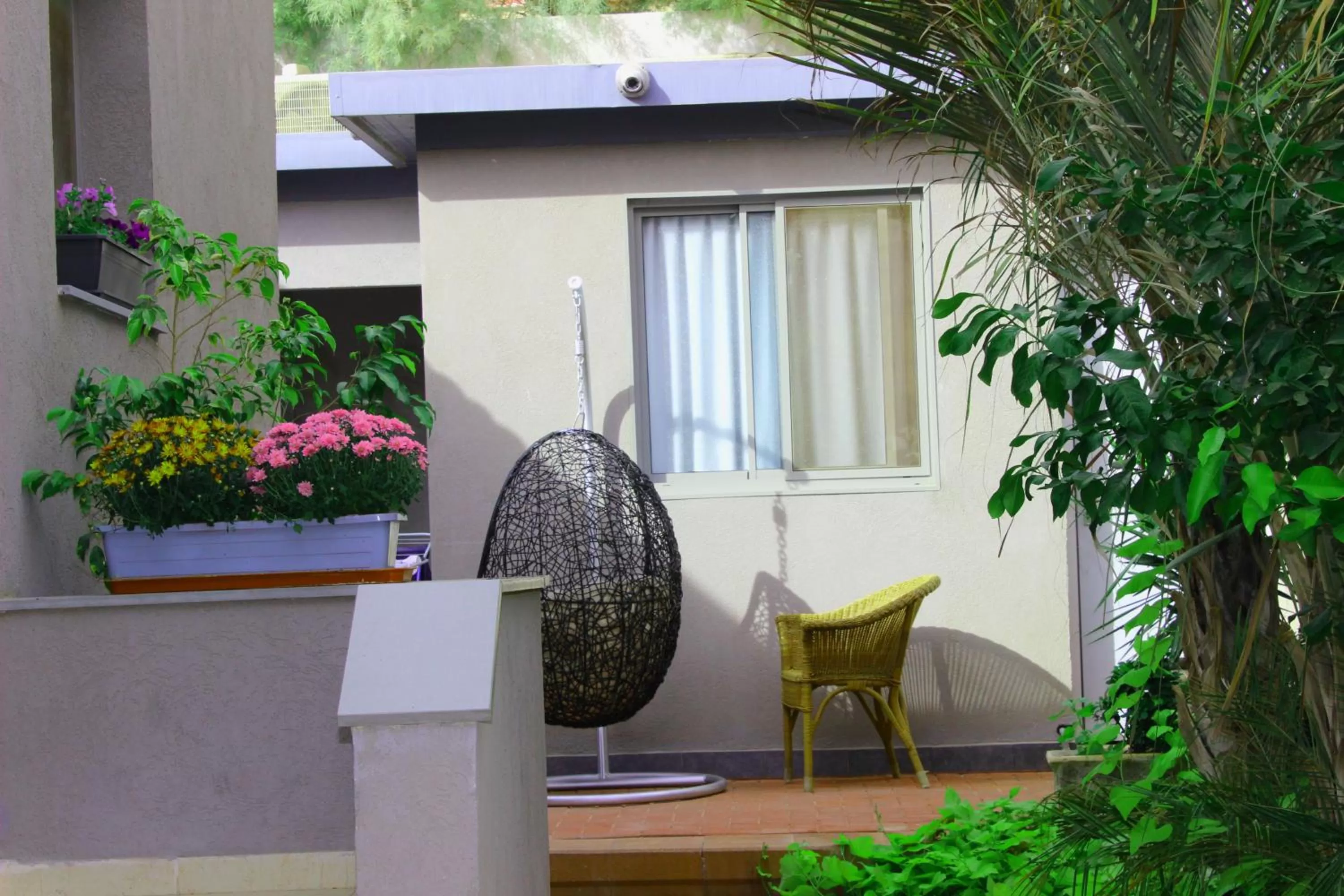 Facade/entrance in Sunset Inn