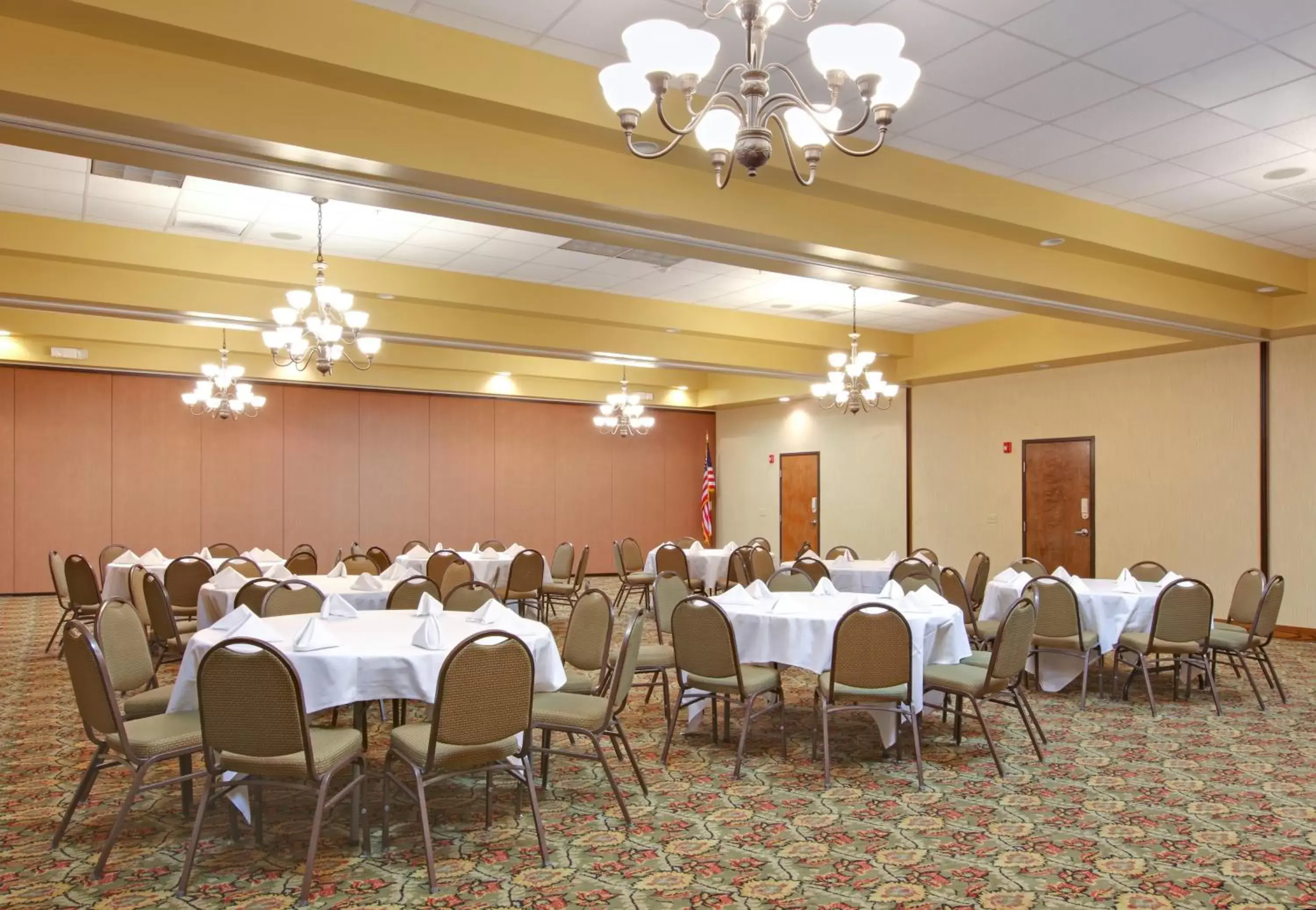 Banquet/Function facilities, Restaurant/Places to Eat in Holiday Inn Blytheville, an IHG Hotel