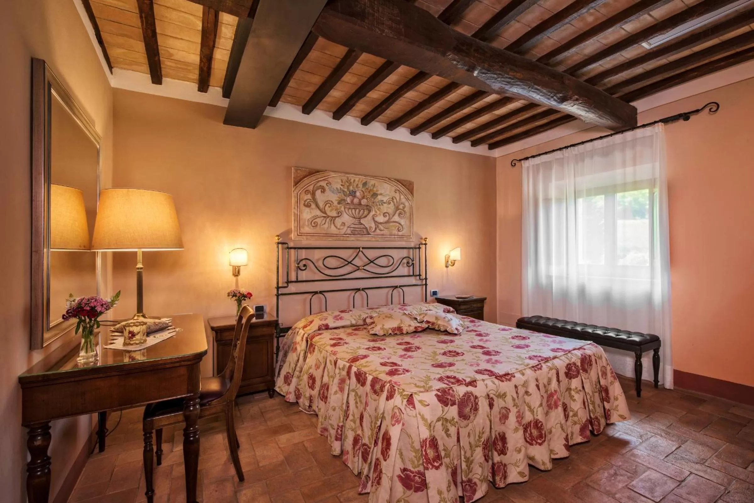 Bed in Relais Osteria Dell'Orcia