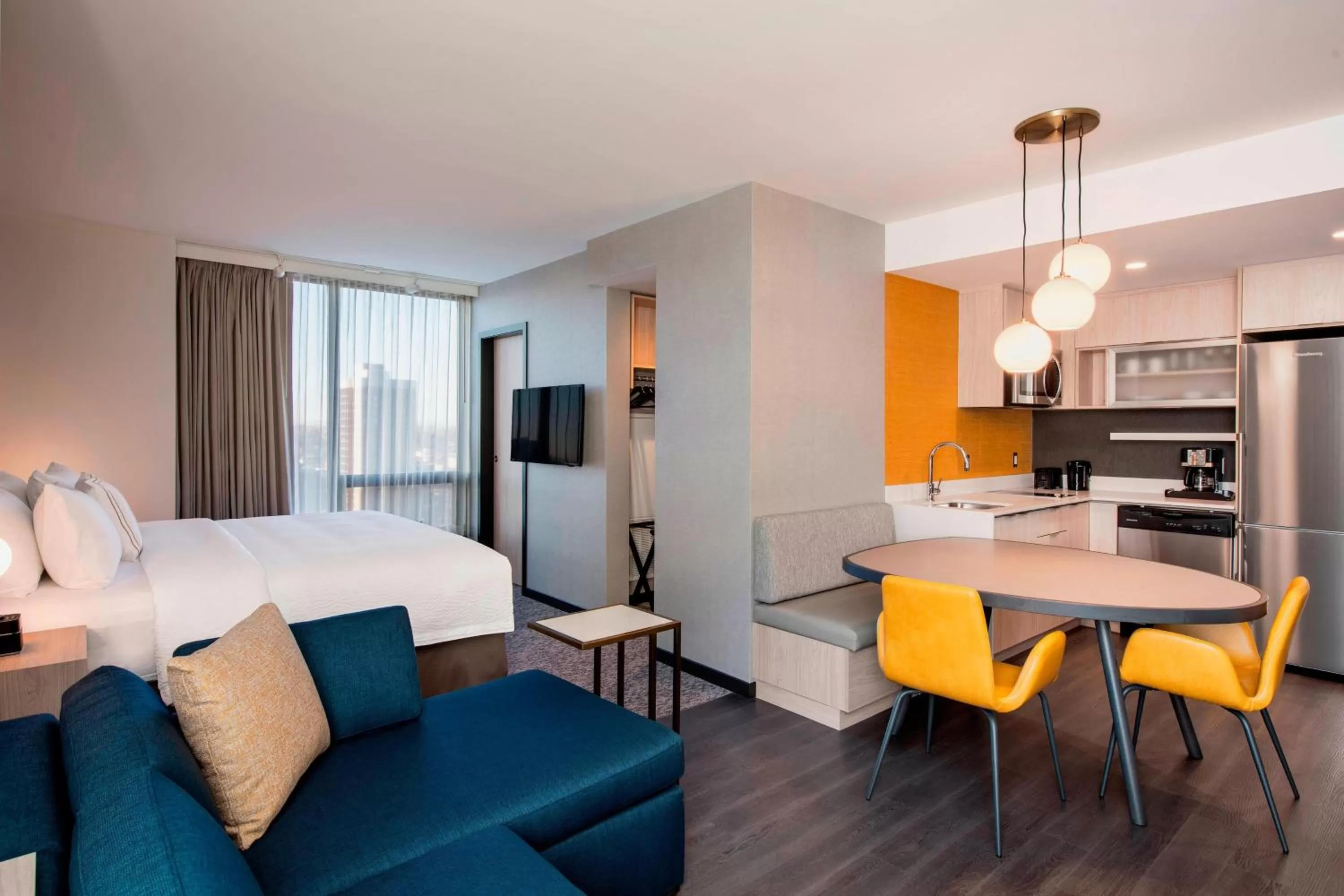 Bedroom, Bed in Residence Inn by Marriott Calgary Downtown/Beltline District