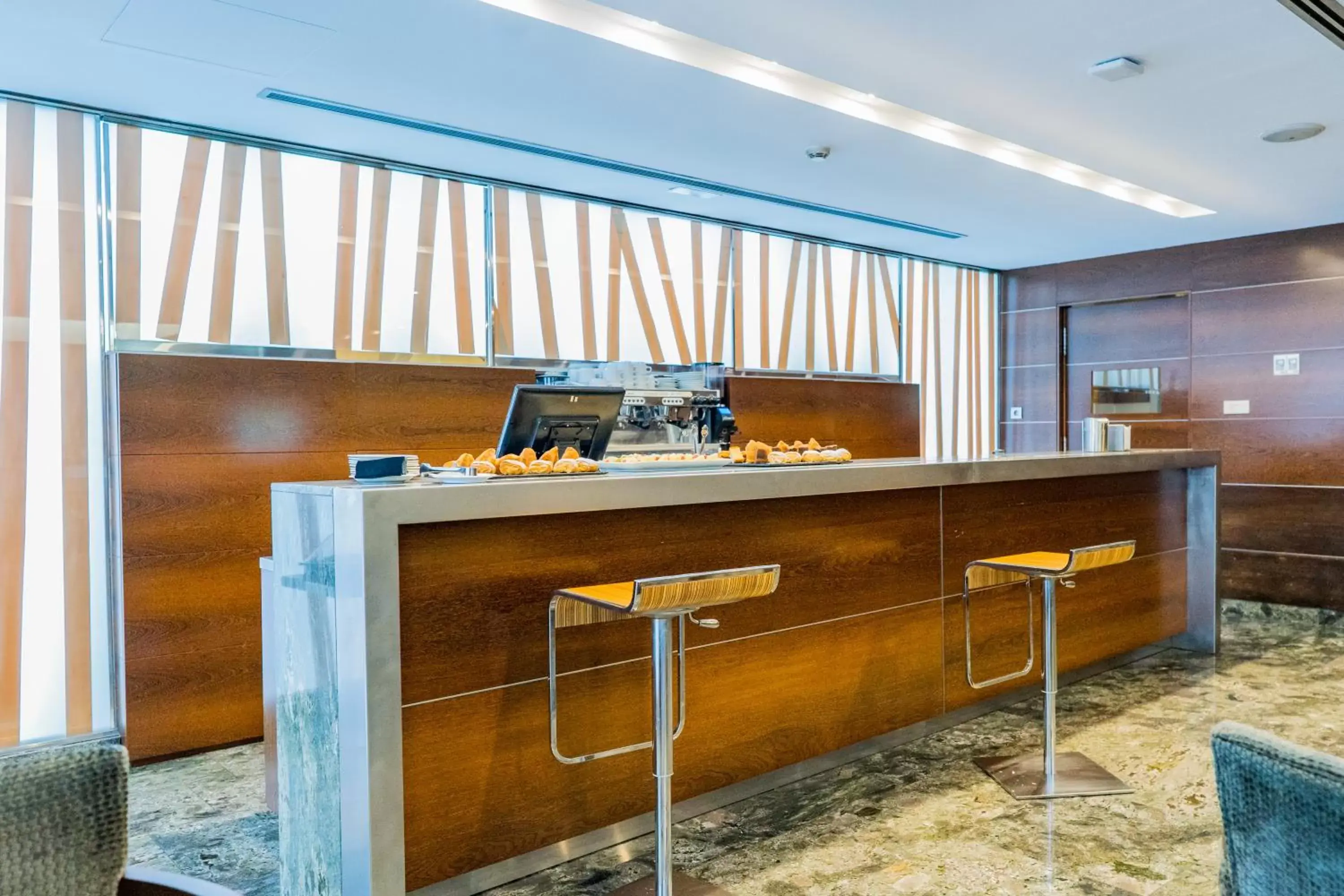 Lounge or bar, Lobby/Reception in Hotel Compostela