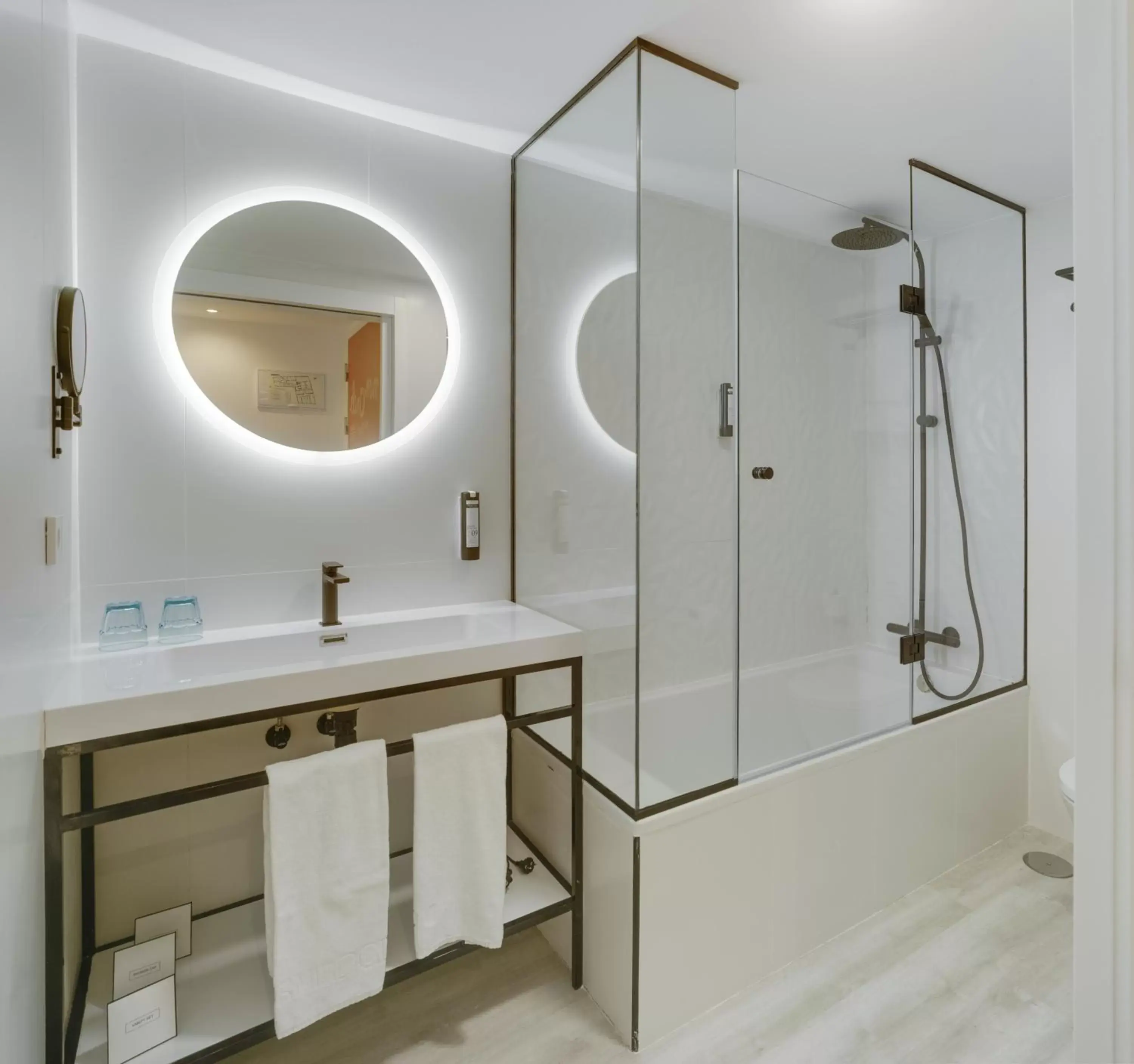 Bathroom in Dormirdcine Alicante