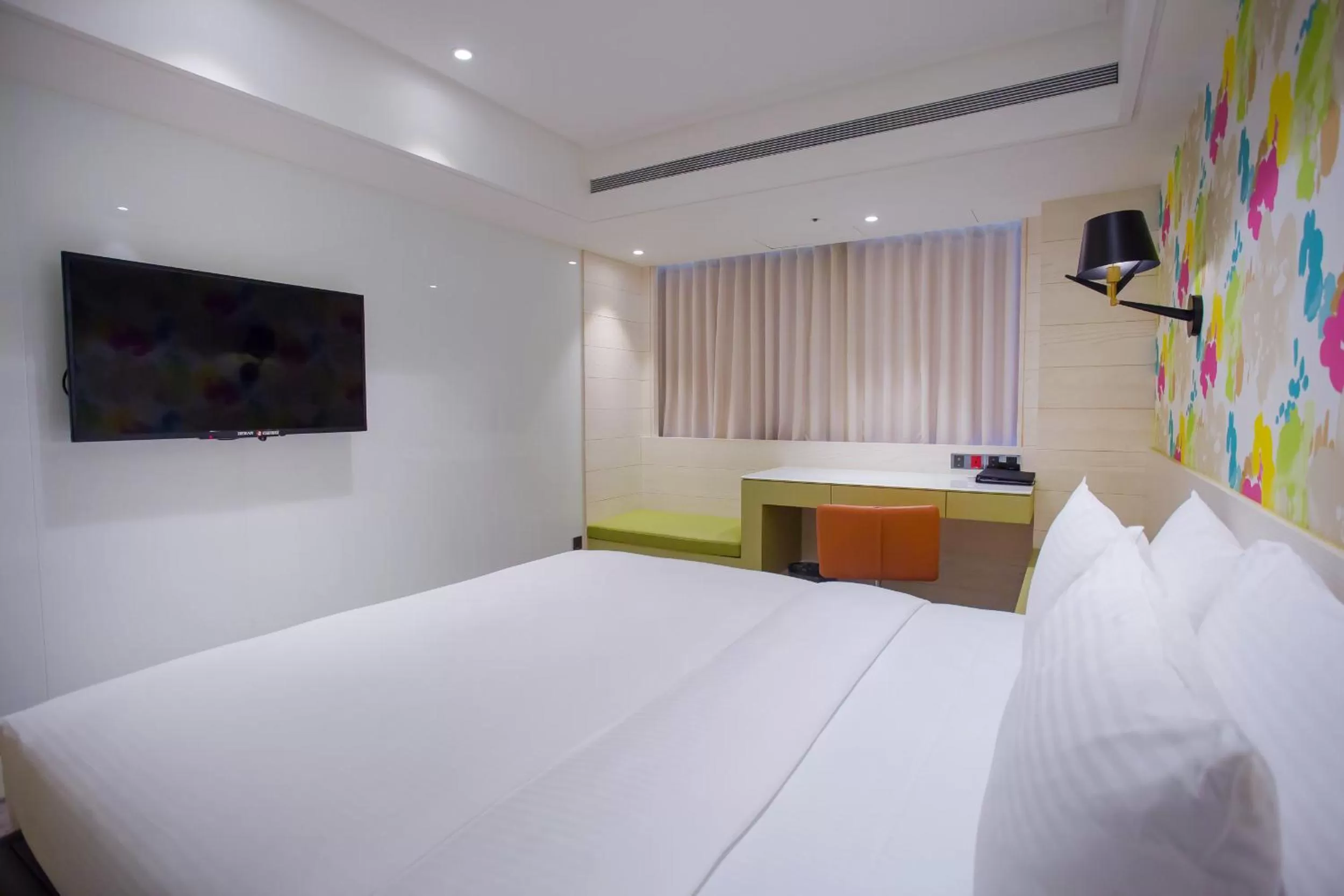 Bedroom, Bed in The Cloud Hotel