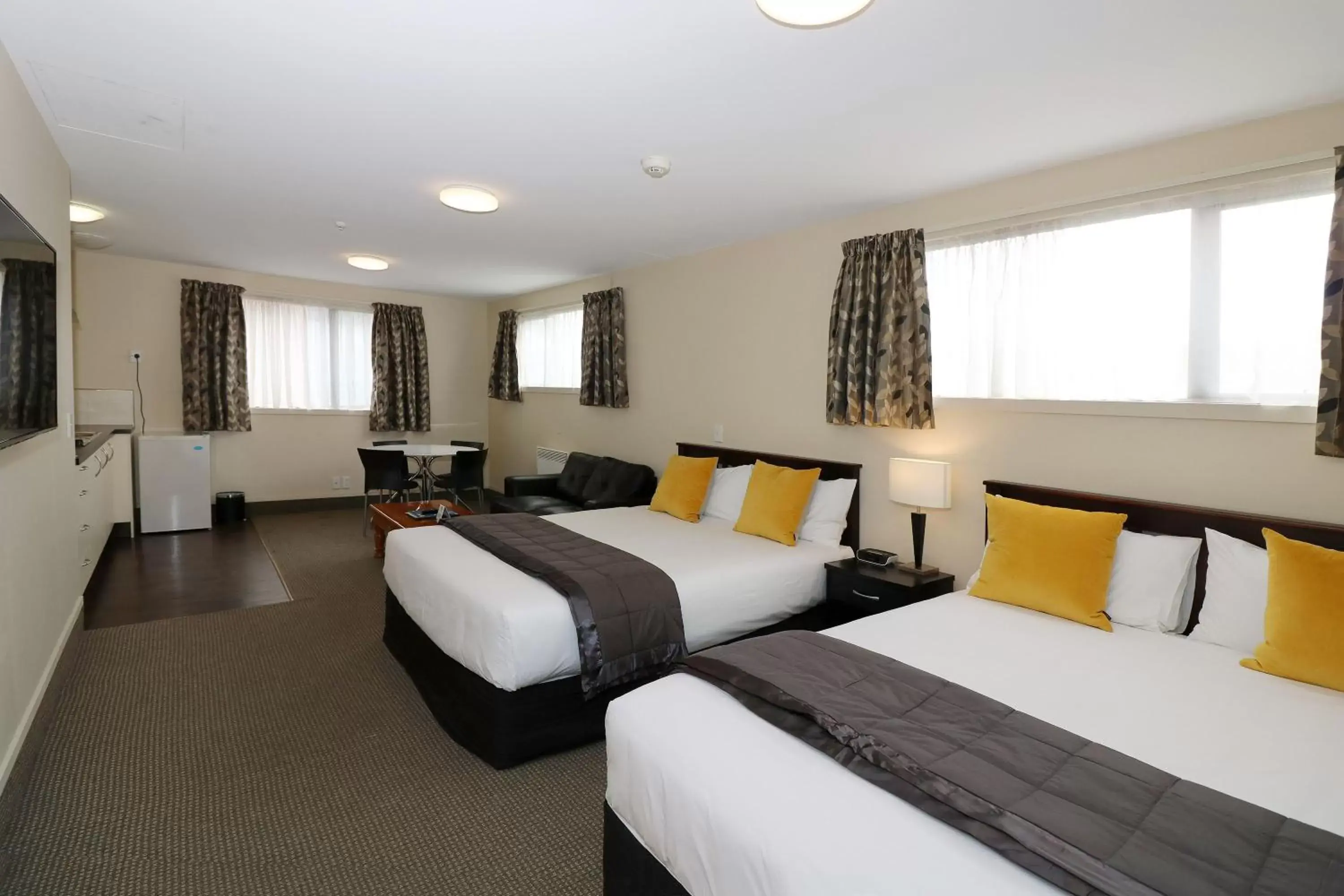 Deluxe Studio with Kitchen in The Victoria Hotel Dunedin Deluxe Studio with Kitchen in The Victoria Hotel Dunedin