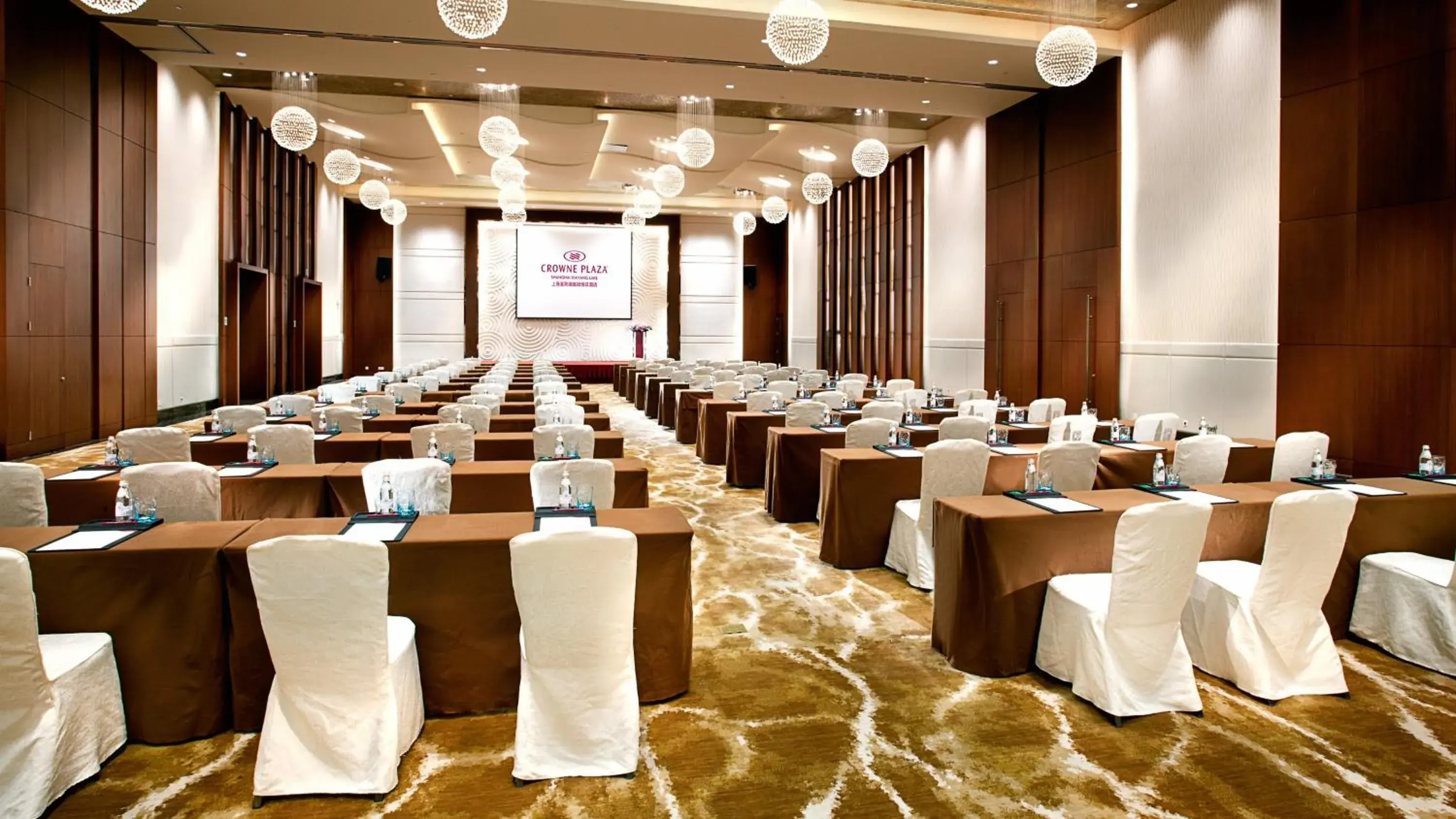 Banquet/Function facilities in Crowne Plaza Shanghai Xiayang Lake, an IHG Hotel