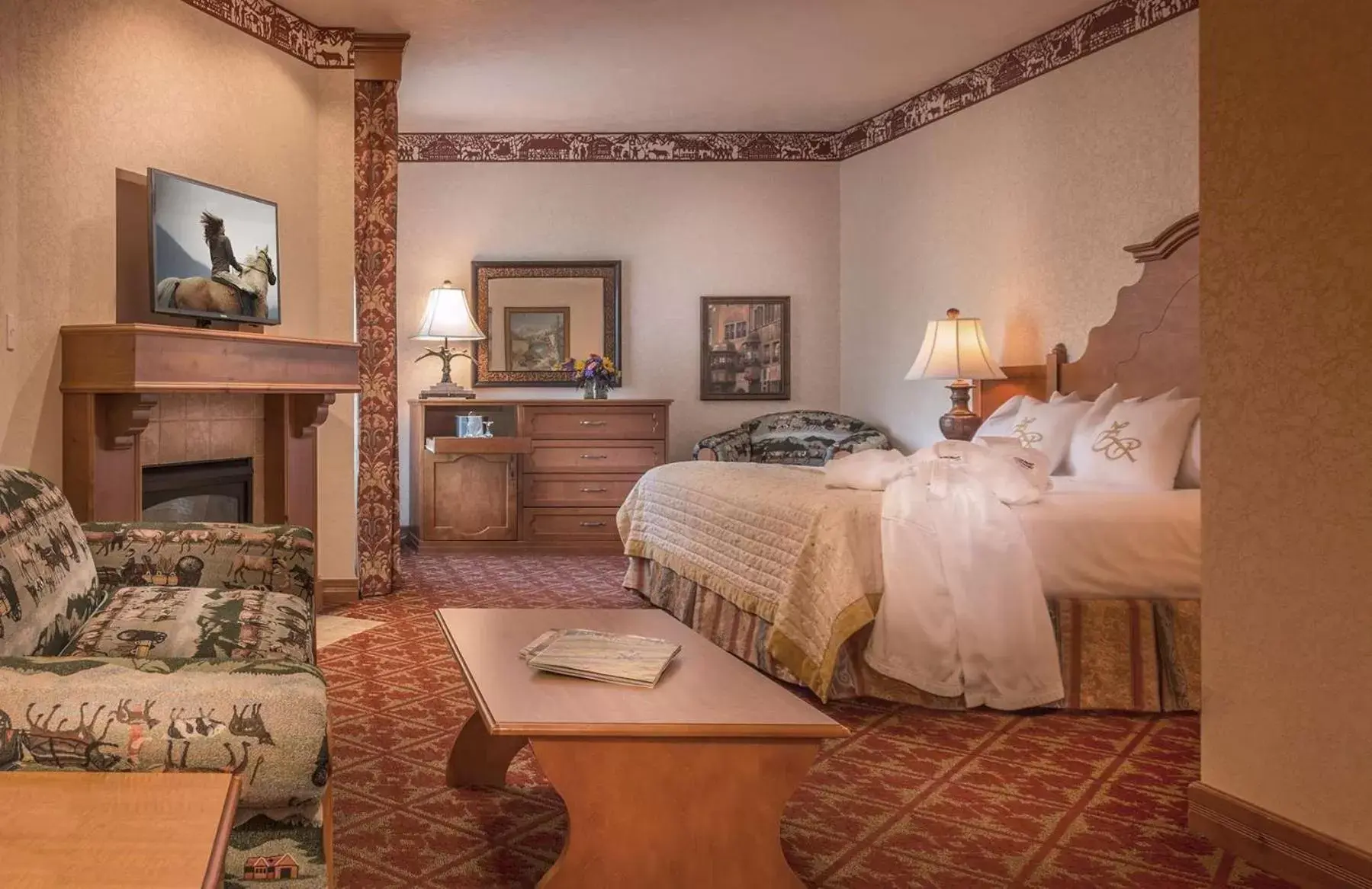 Bedroom, Bed in Zermatt Utah Resort & Spa Trademark Collection by Wyndham