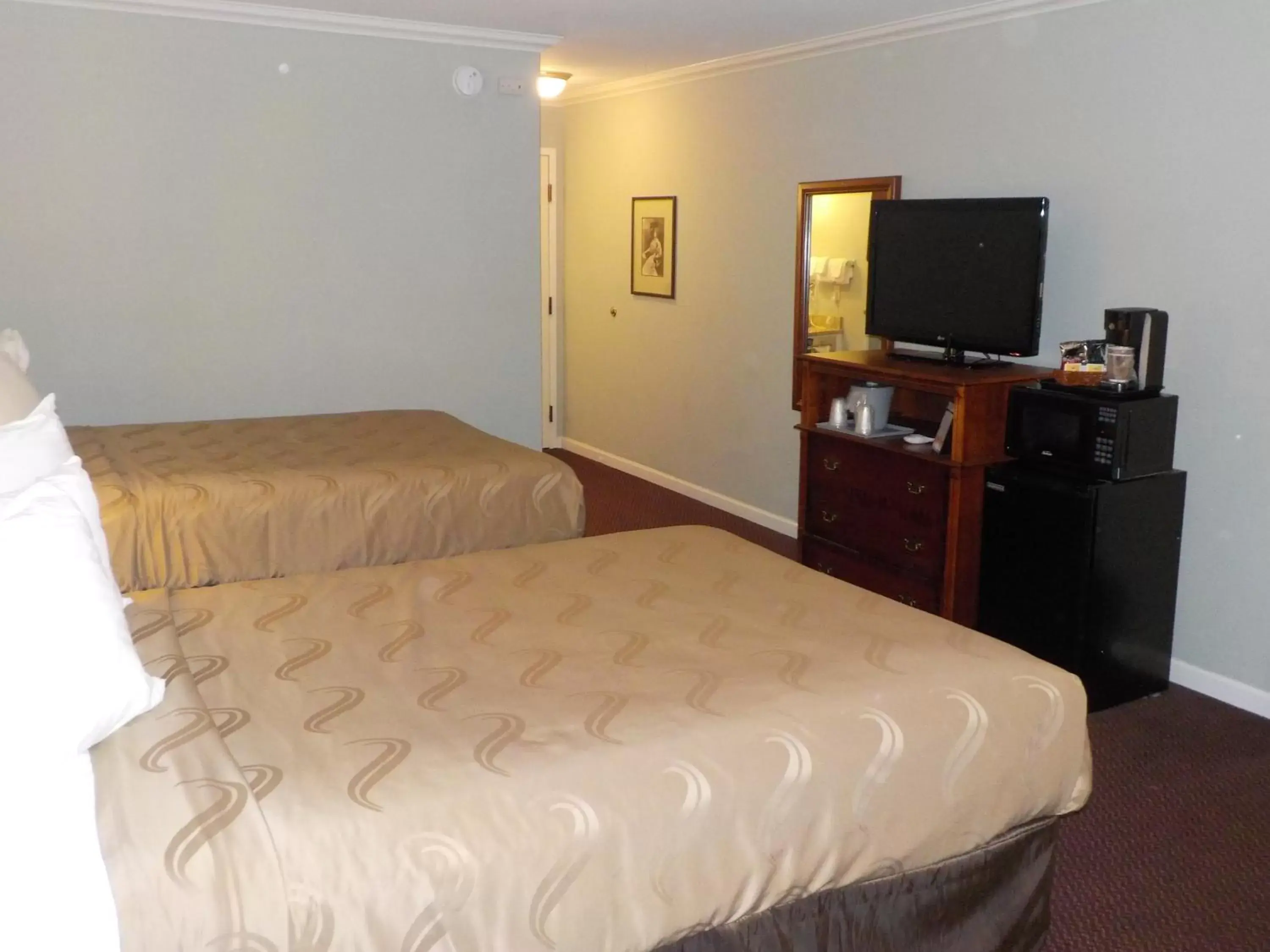 Bedroom, Bed in SureStay Plus Hotel by Best Western Auburn