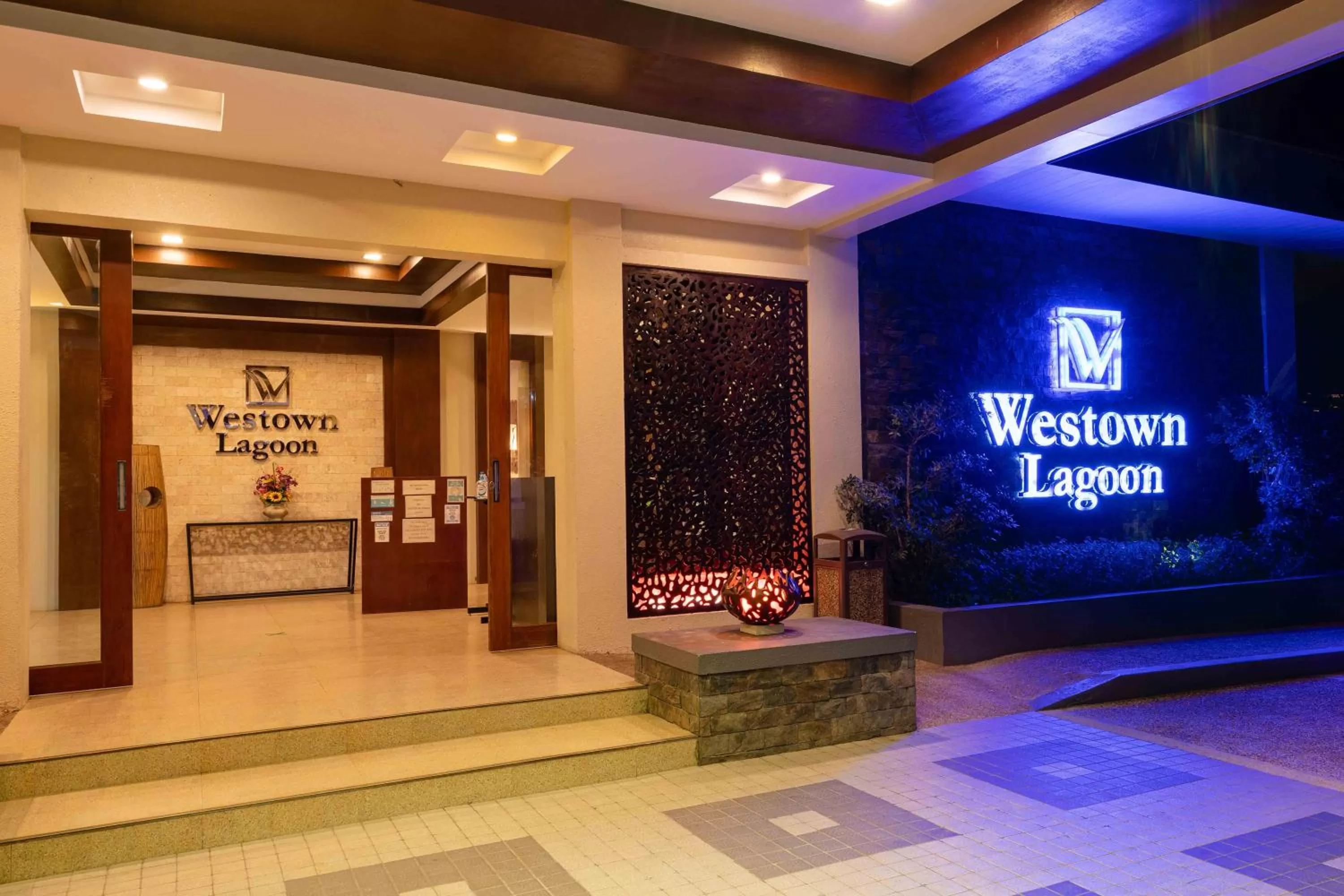 Facade/entrance in MO2 Lagoon Coron