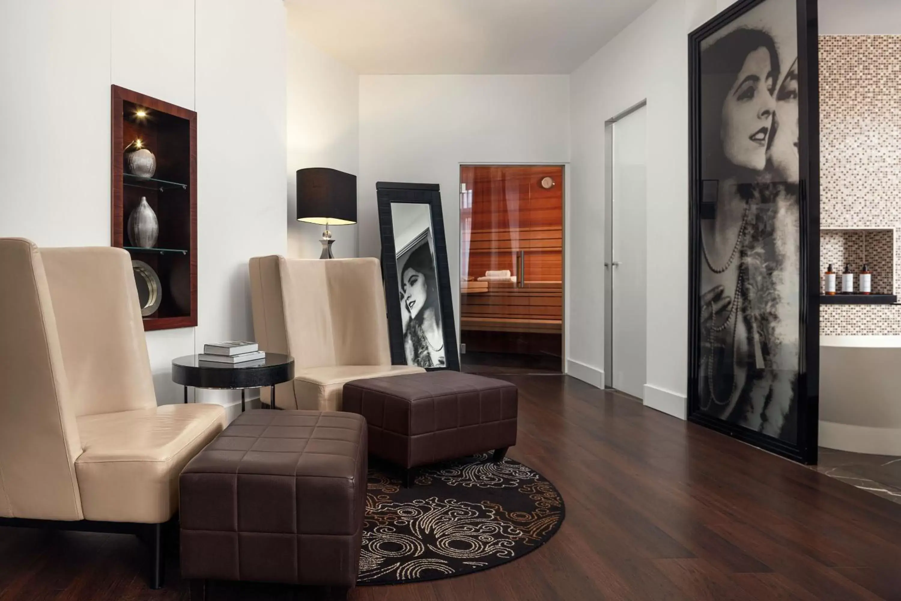 Living room, Seating Area in Hotel am Steinplatz, Autograph Collection