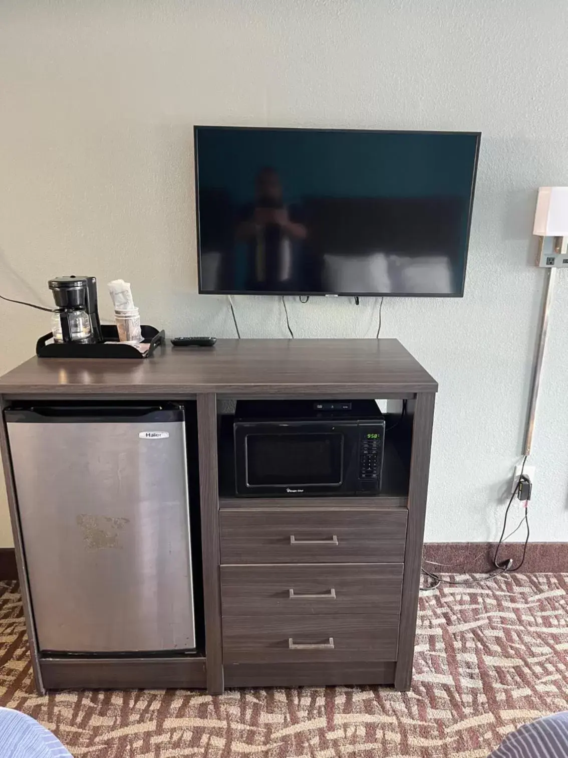 TV/Entertainment Center in Brandon Motor Lodge