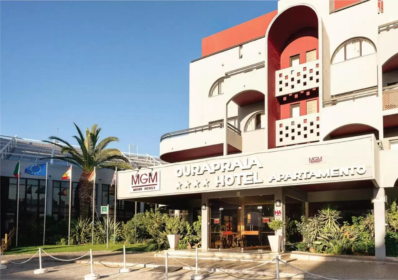 Facade/entrance, Property Building in Muthu Oura Praia Hotel