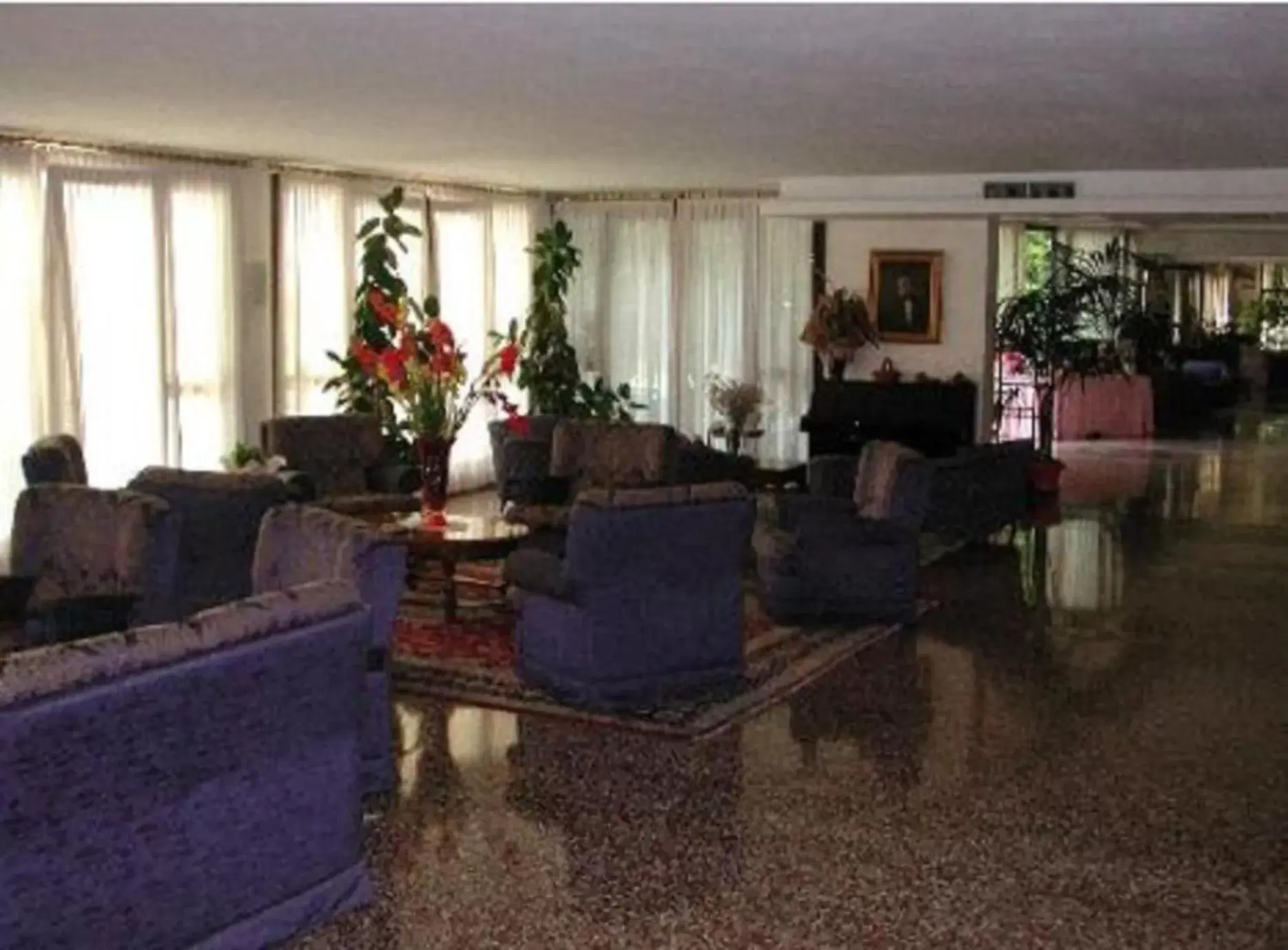 Communal lounge/ TV room, Lobby/Reception in Hotel Piroga Padova