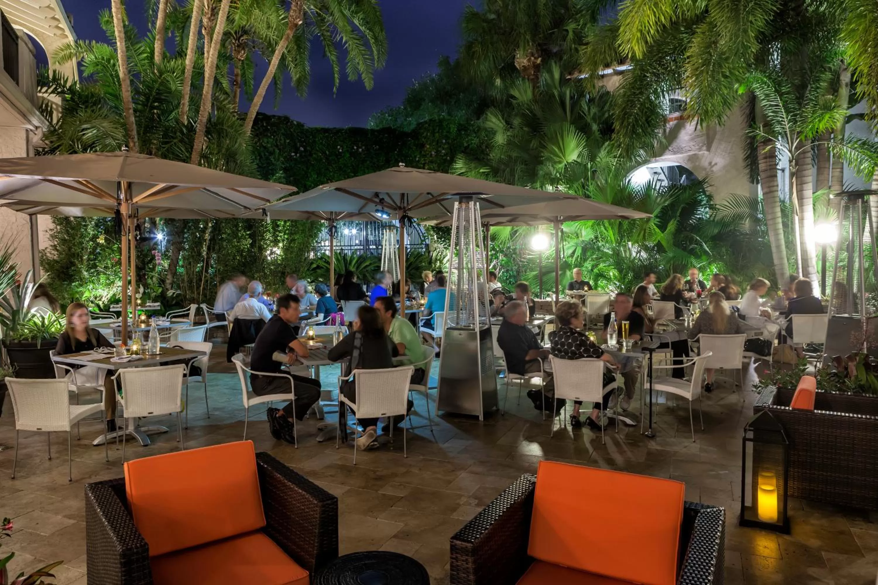 Lounge or bar in Wyndham Boca Raton Hotel