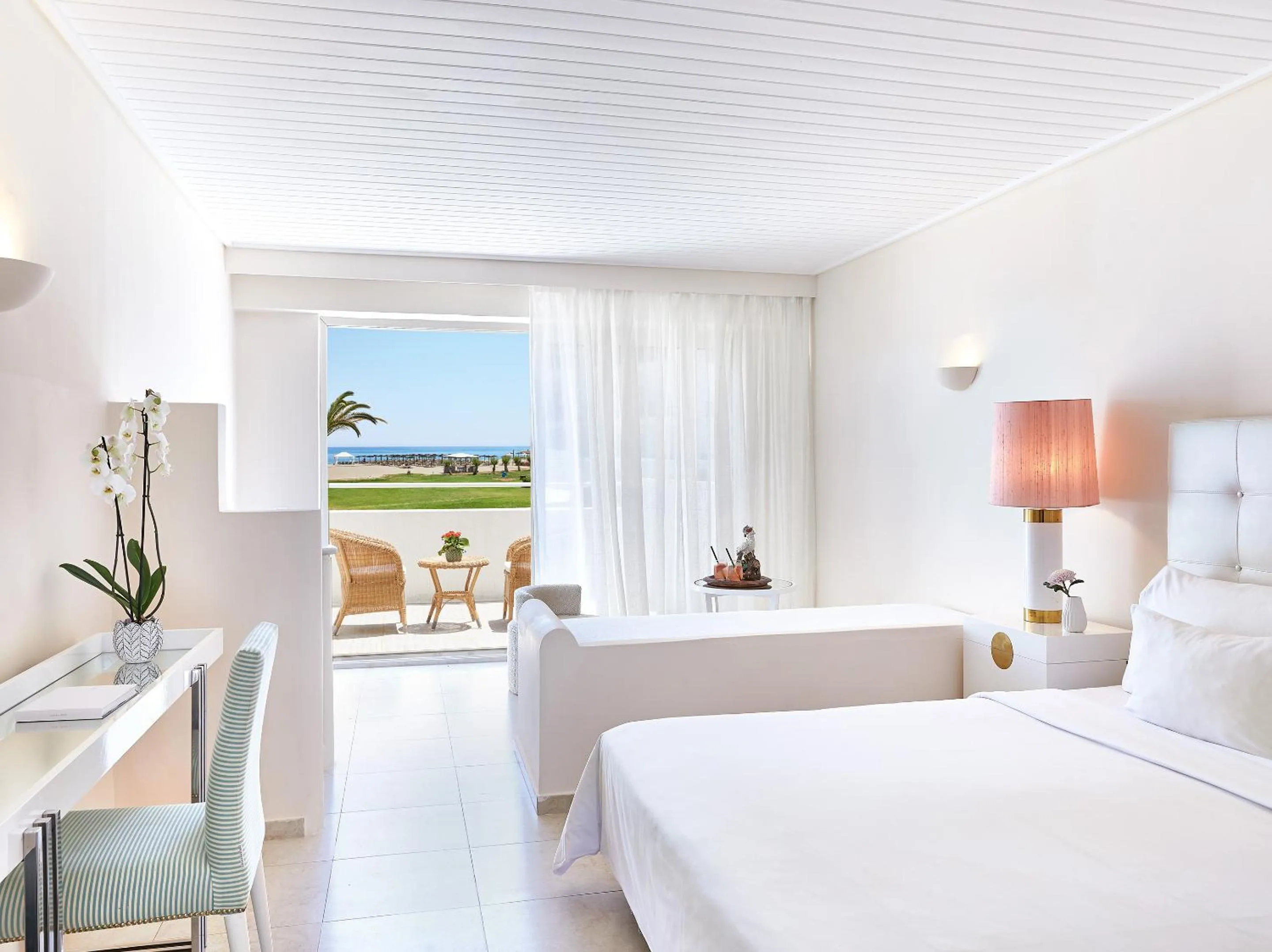 Photo of the whole room, Bed in Grecotel Creta Palace