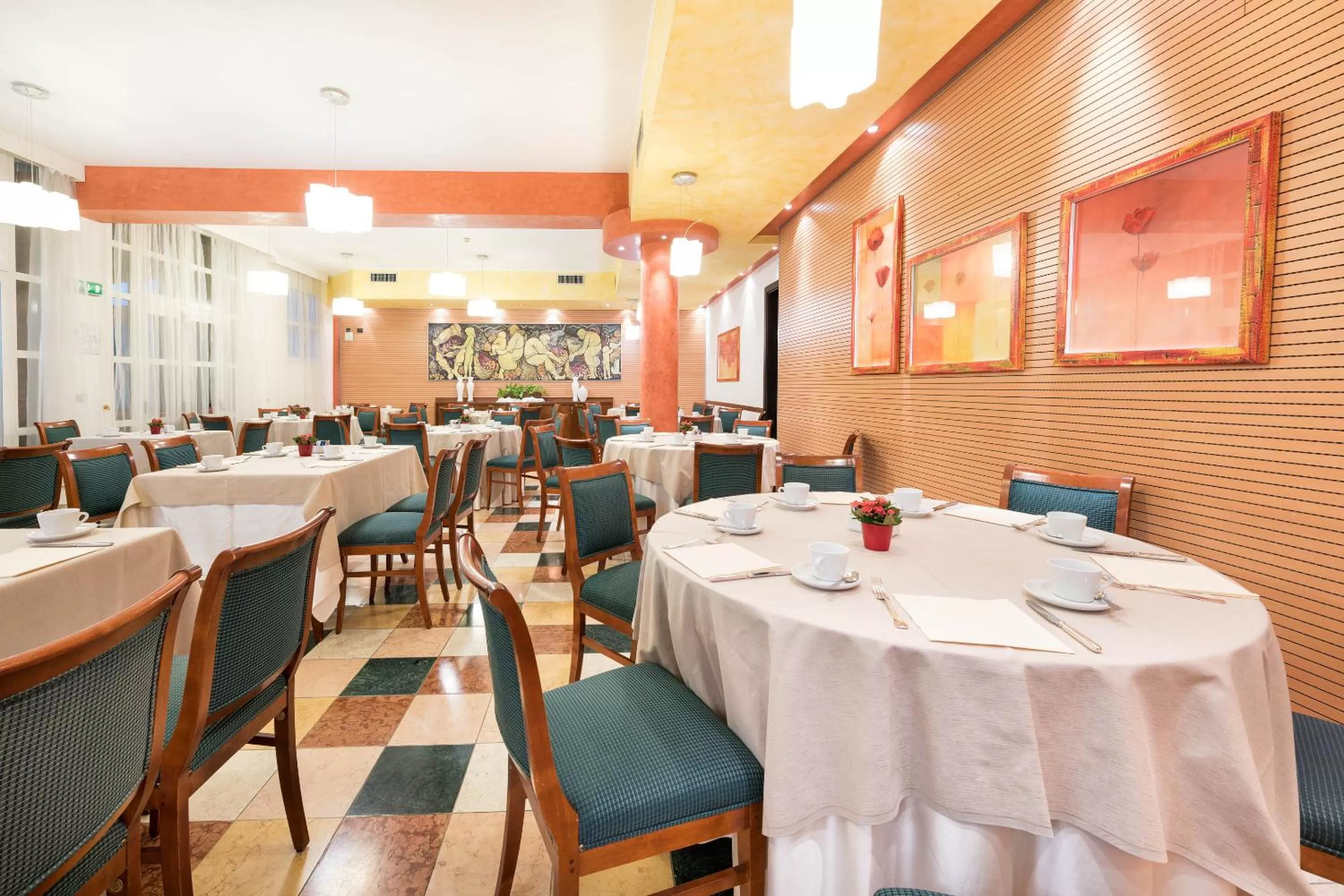 Restaurant/places to eat in Hotel Villa Malaspina