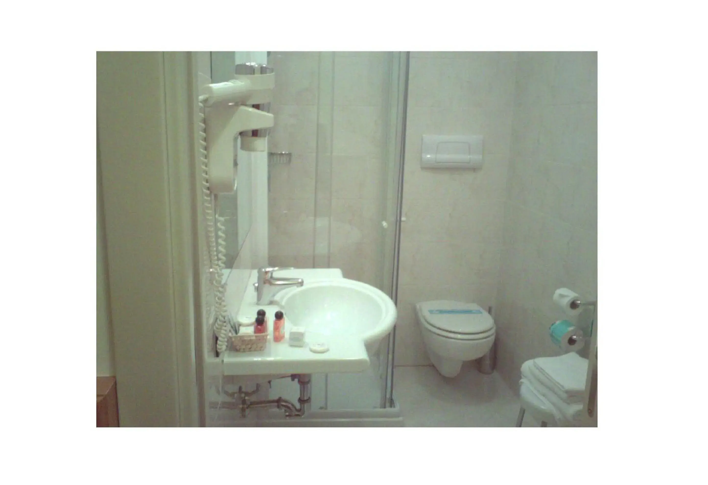 Bathroom in Hotel Cinque Giornate