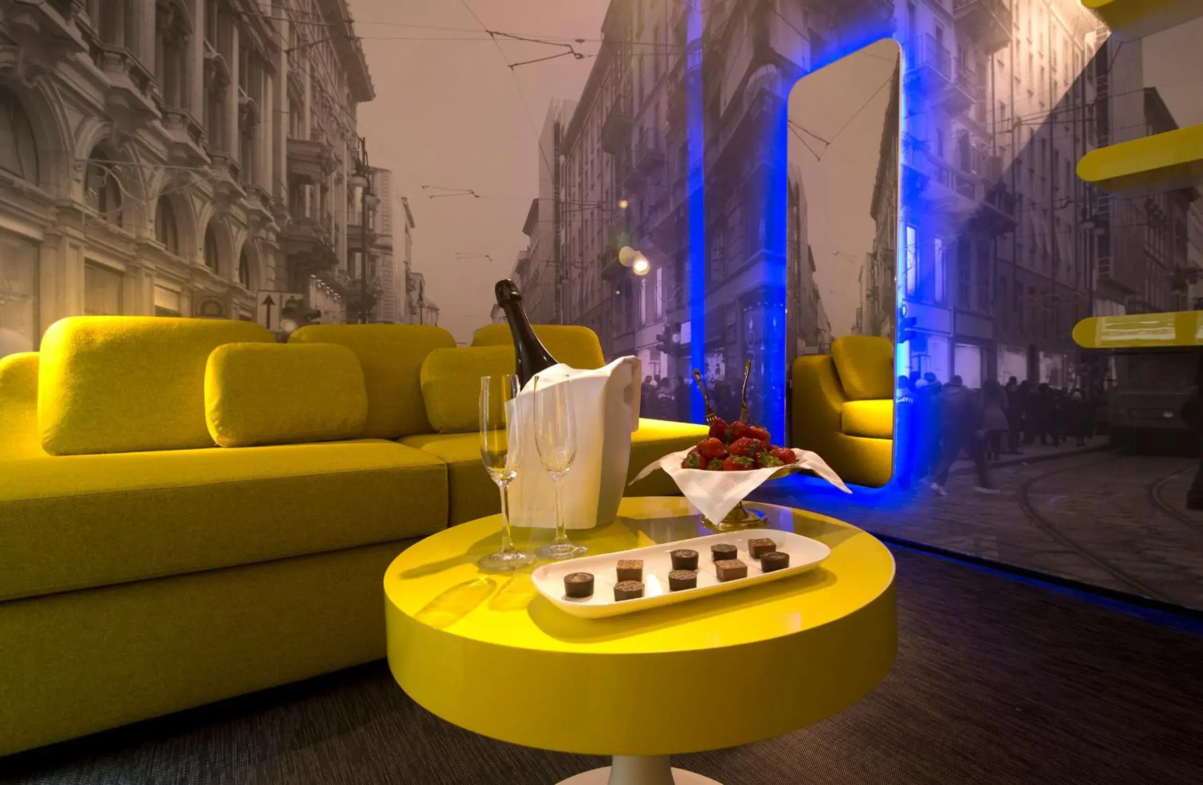 Food in The Street Milano Duomo | a Design Boutique Hotel