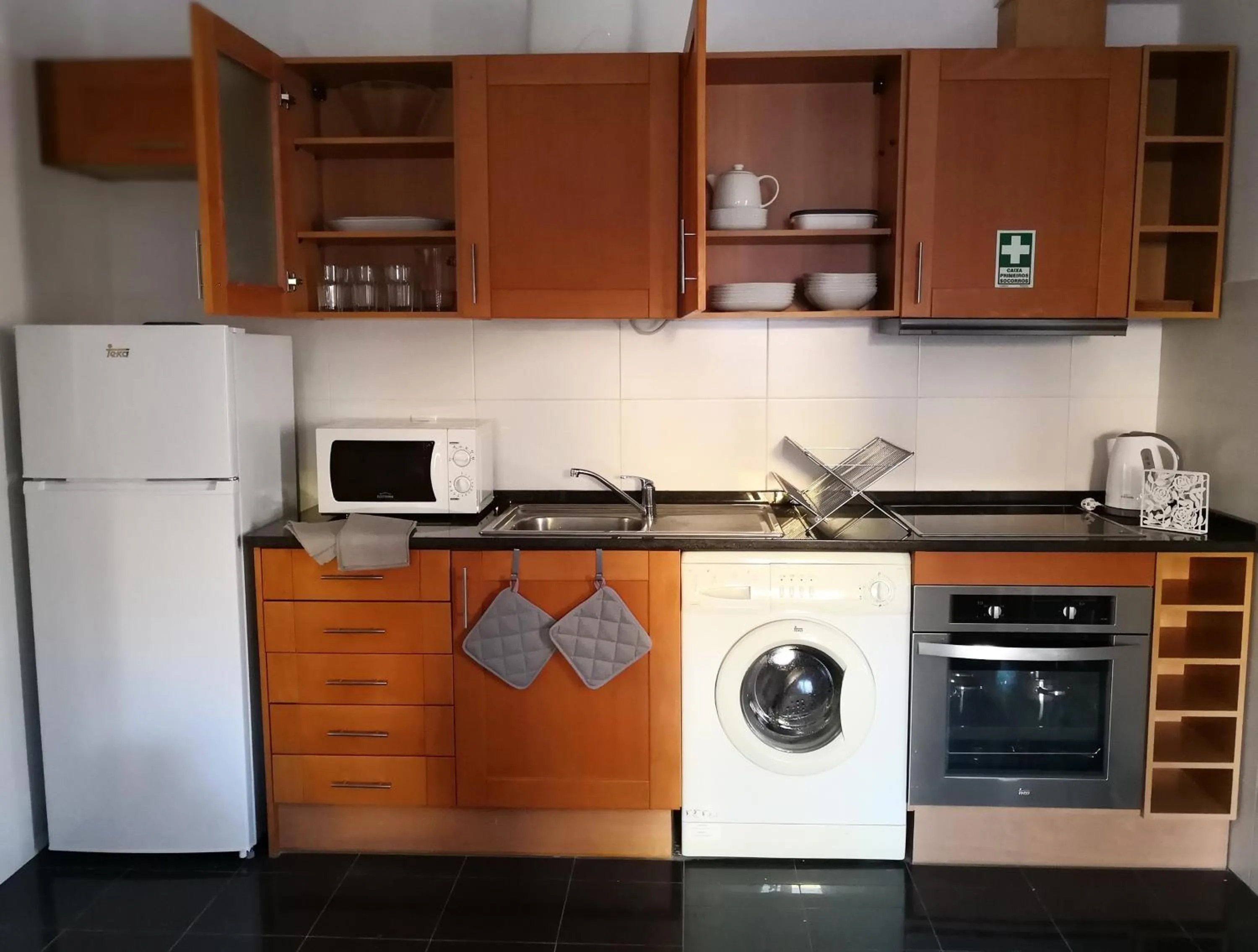 Kitchen or kitchenette in Travellers Pearl by Storytellers