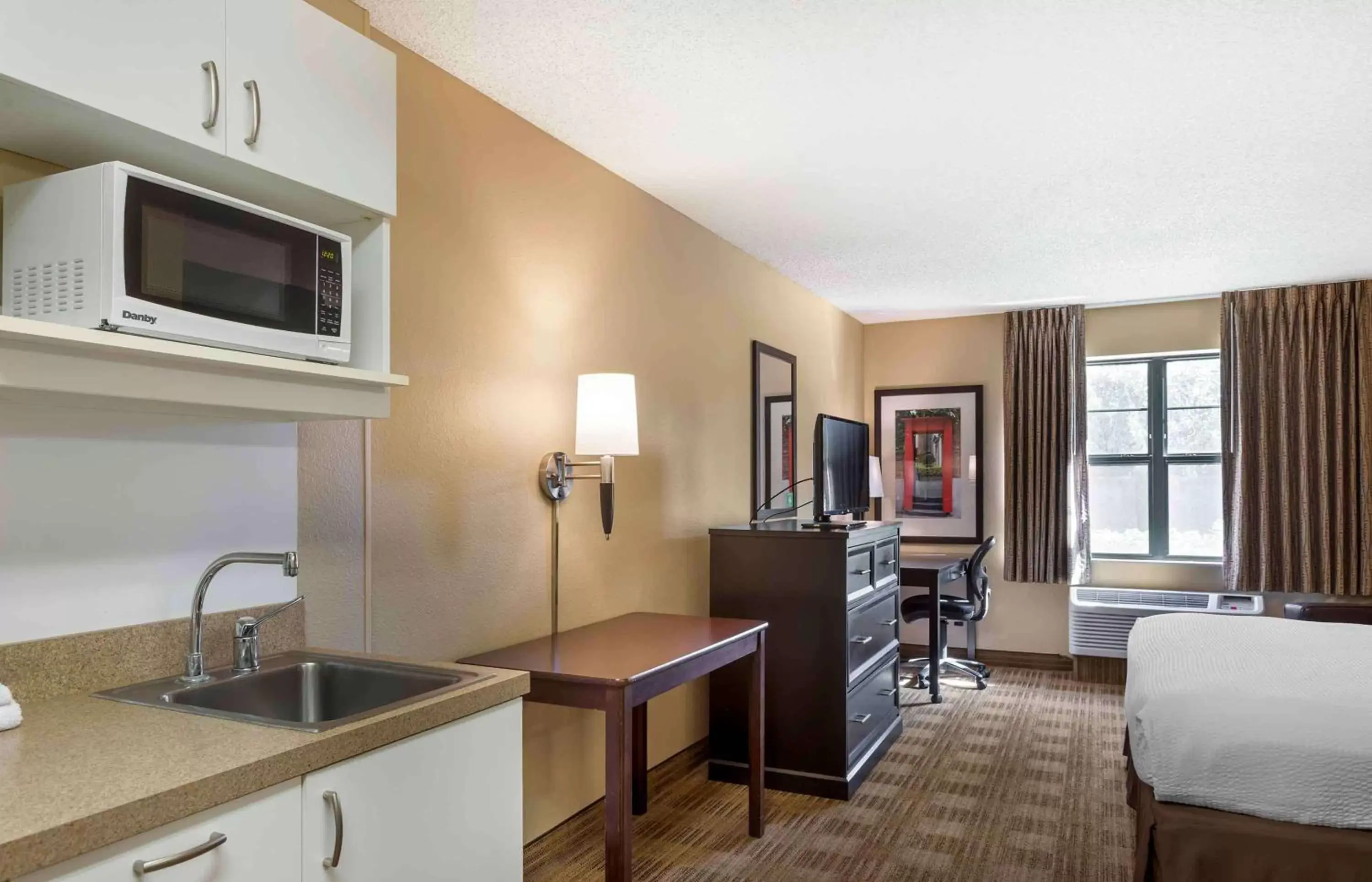 Bedroom, Kitchen/Kitchenette in Extended Stay America Suites - Boise - Airport