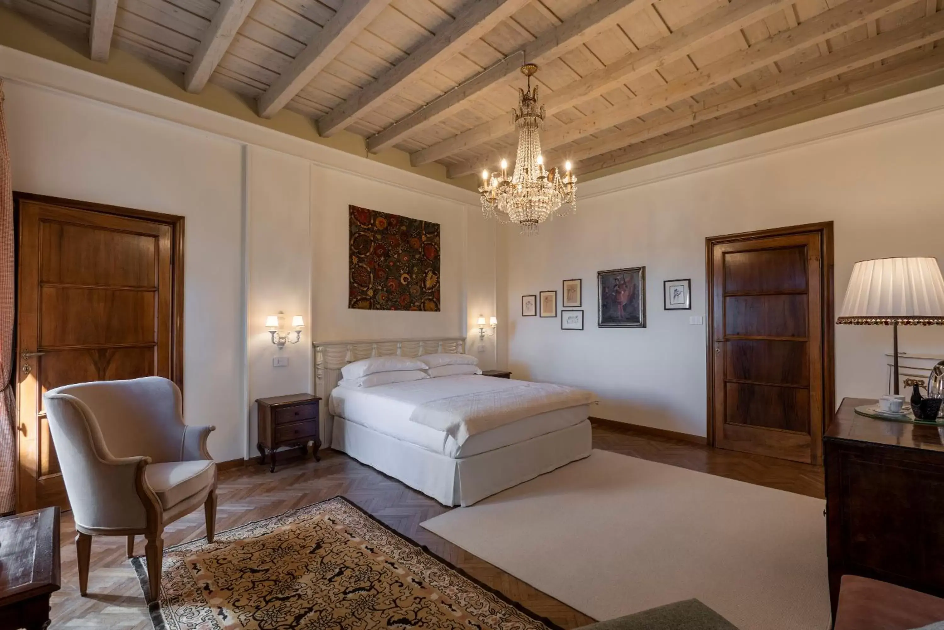 Bedroom, Bed in FORESTERIA di PALAZZO RADICI