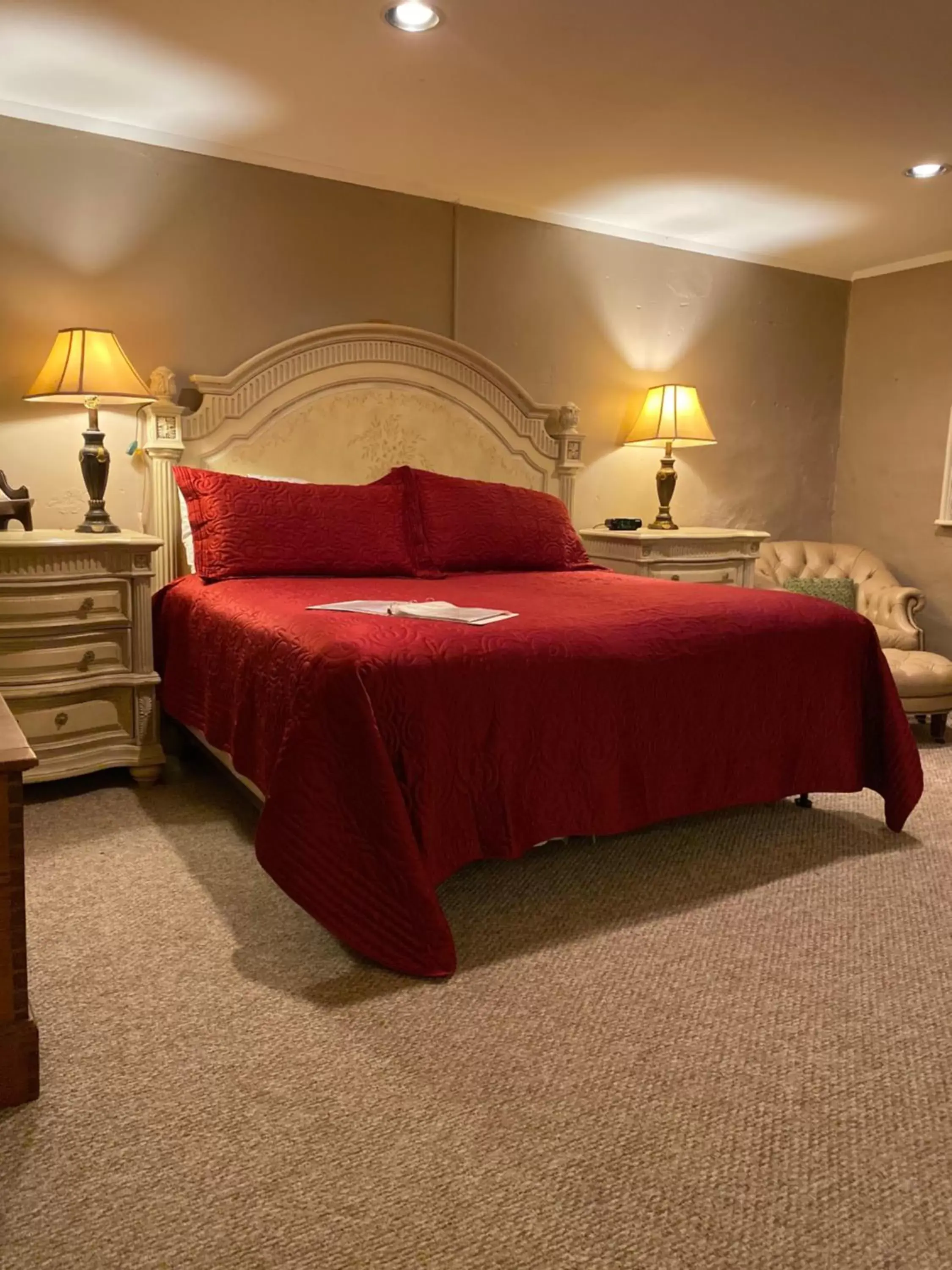 Bedroom, Bed in Rockwood Manor Bed & Breakfast