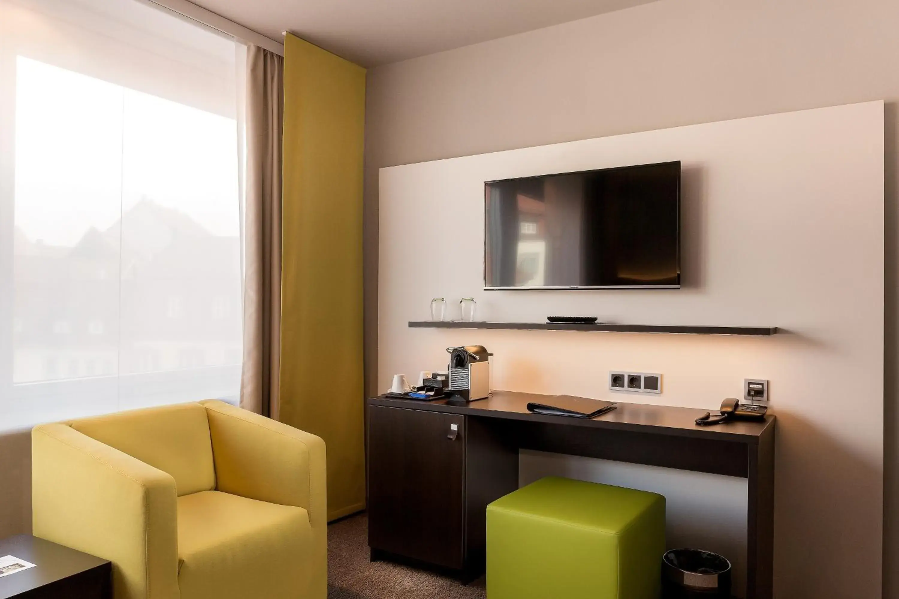 Seating area, TV/Entertainment Center in Hotel Platzhirsch