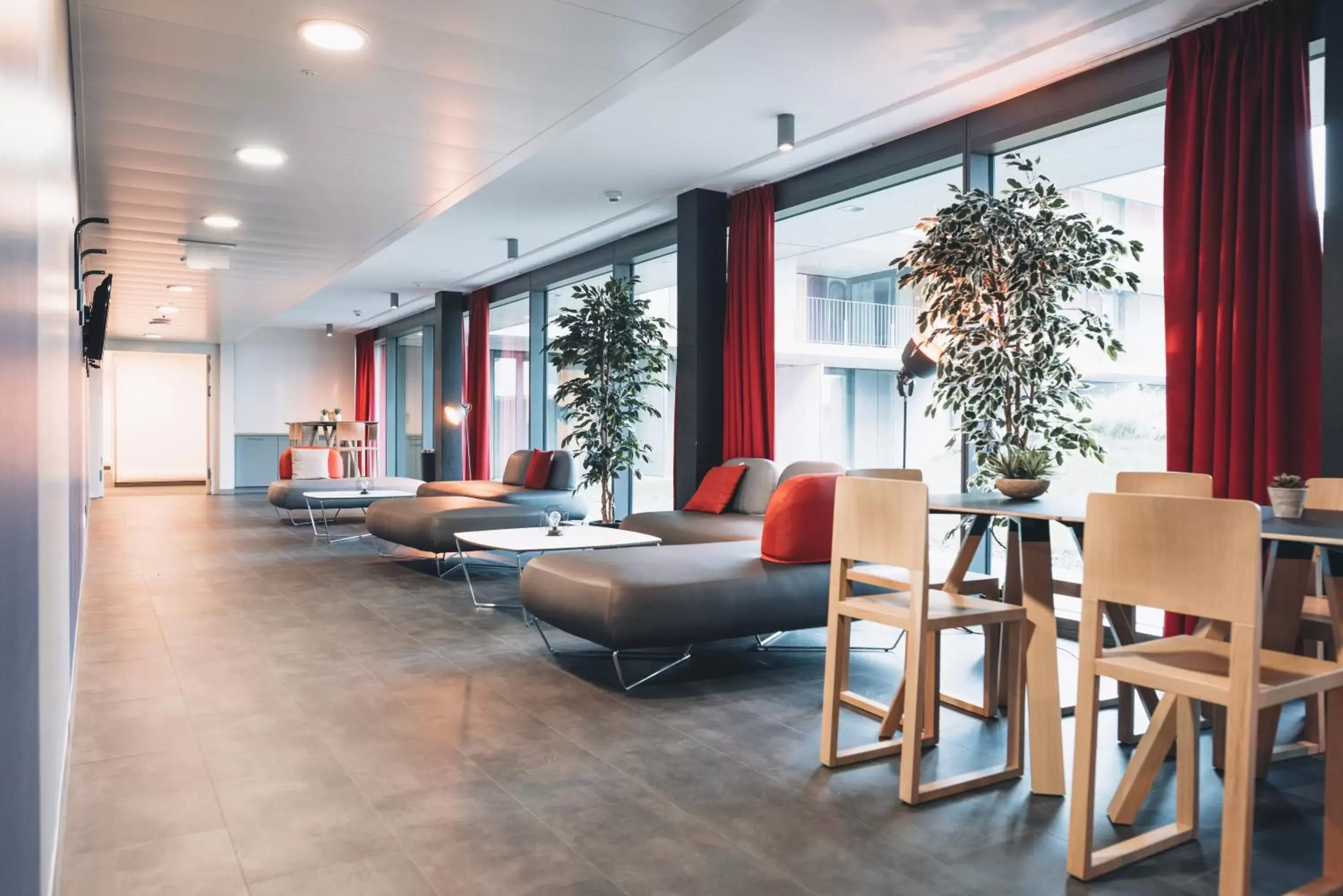 Seating area, Lobby/Reception in SwissTech Hotel