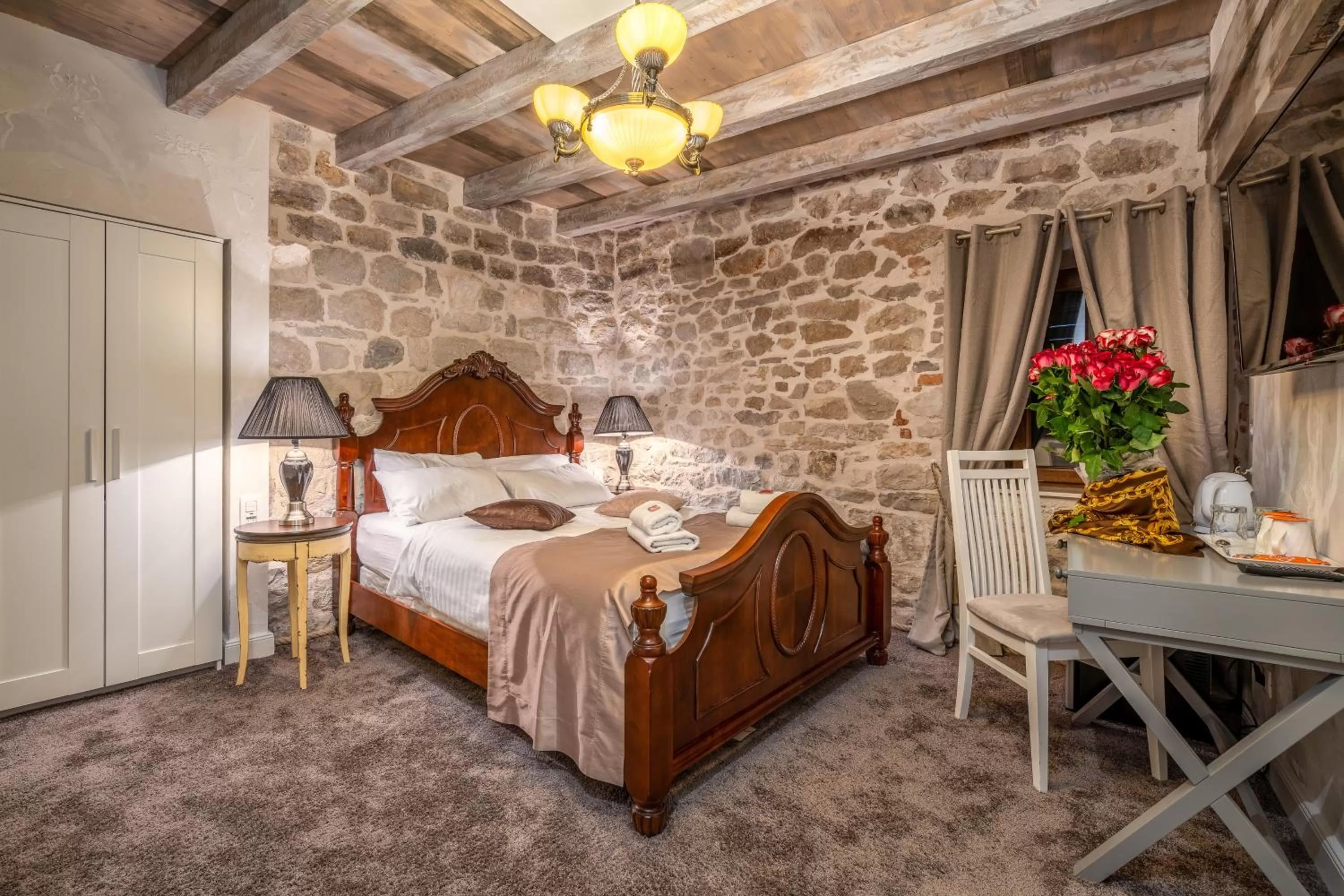 Bed in Heritage Palace Varos - MAG Quaint & Elegant Boutique Hotels