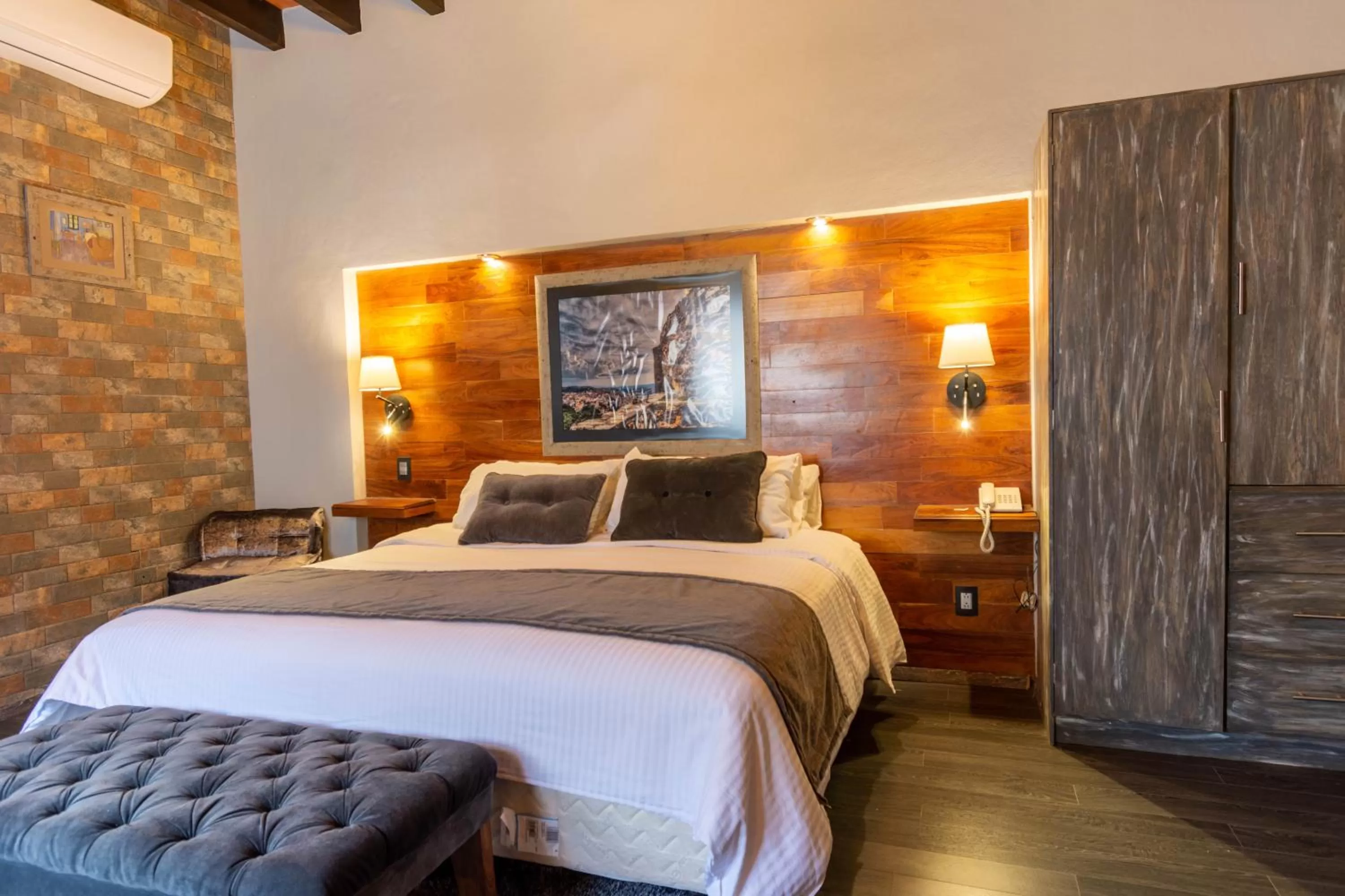 Photo of the whole room in Hotel Casa Sangre de Cristo