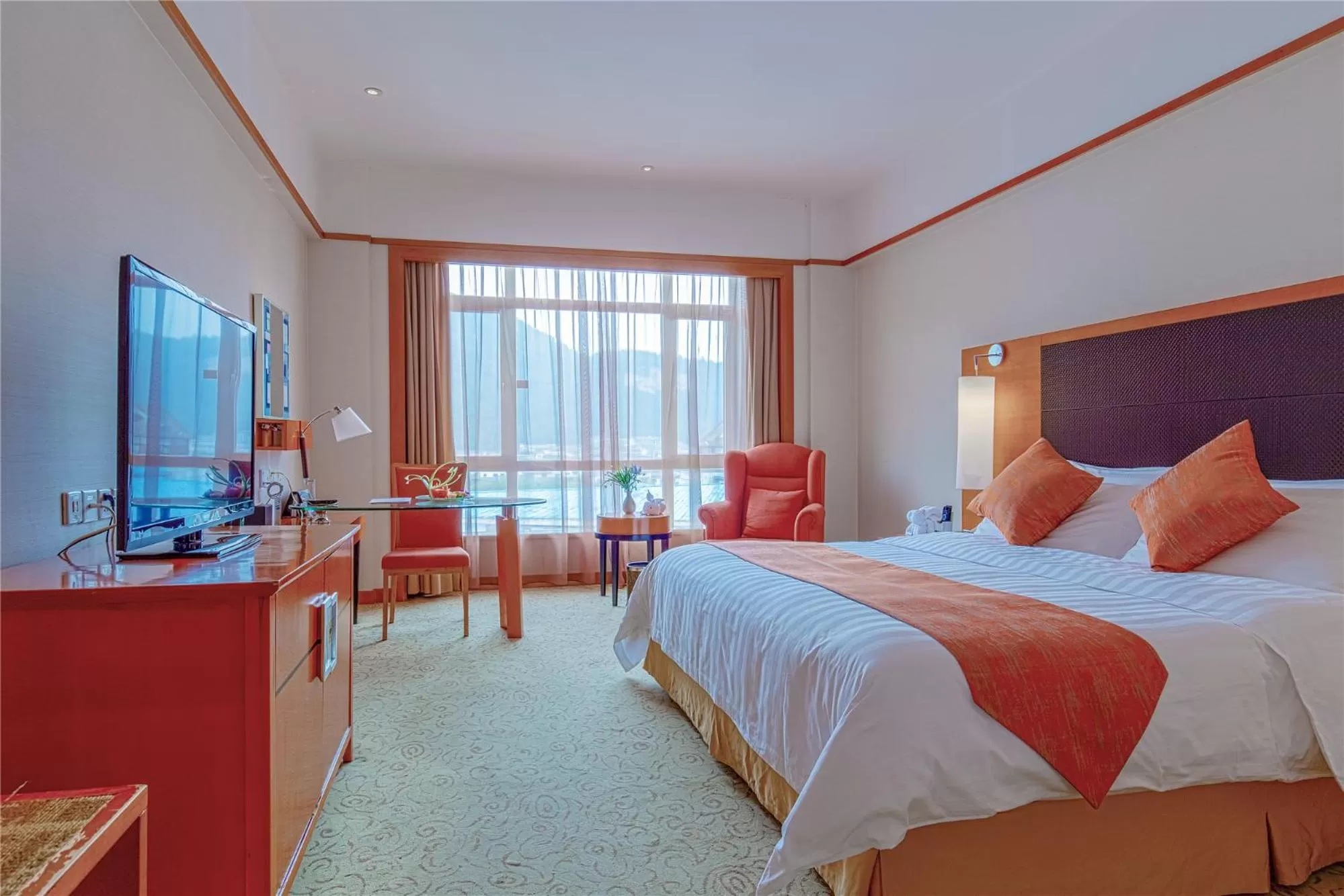 Bedroom, Bed in Pullman Zhangjiajie Hotel