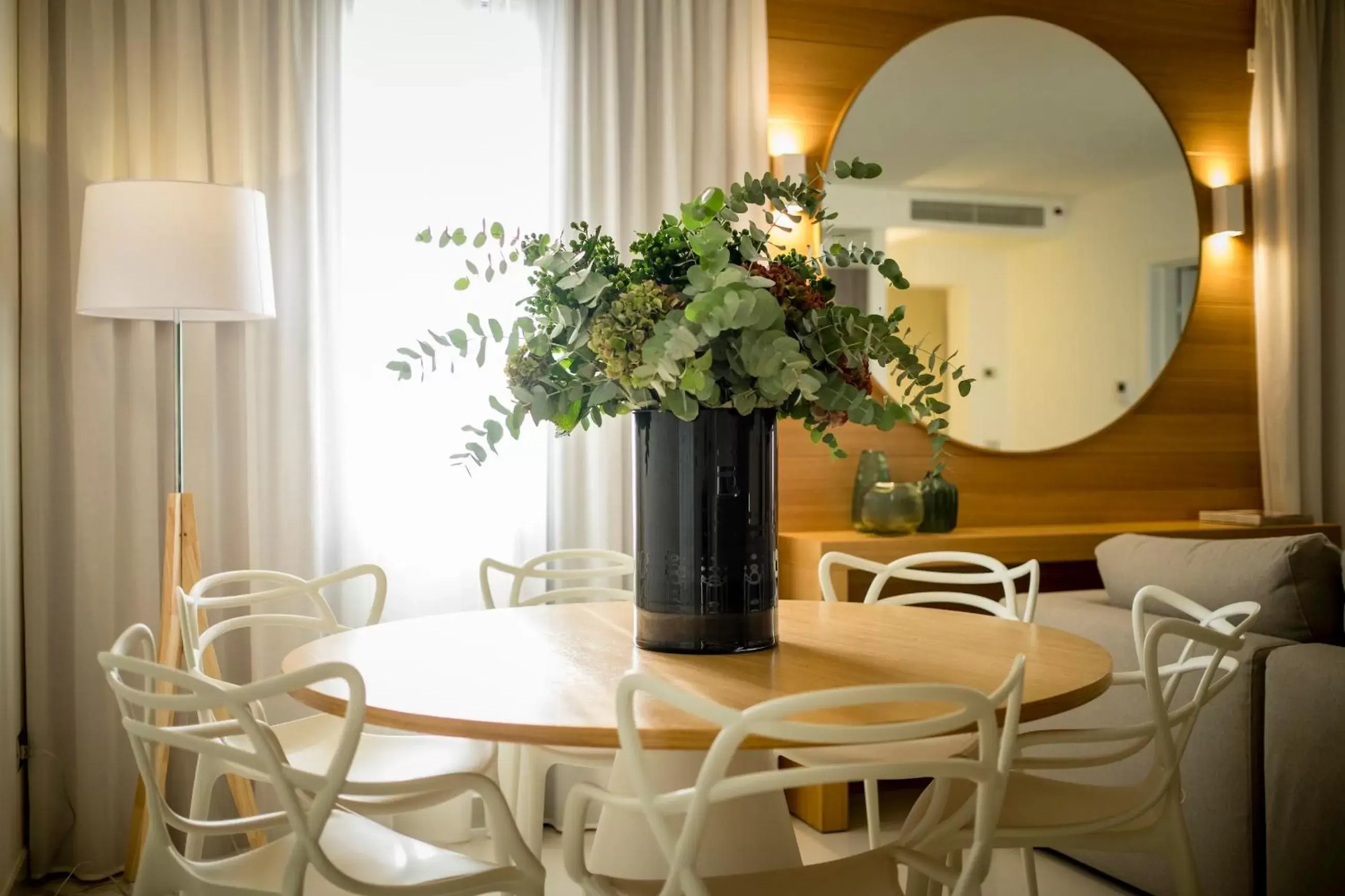 Living room, Dining Area in Metropol Ceccarini Suite