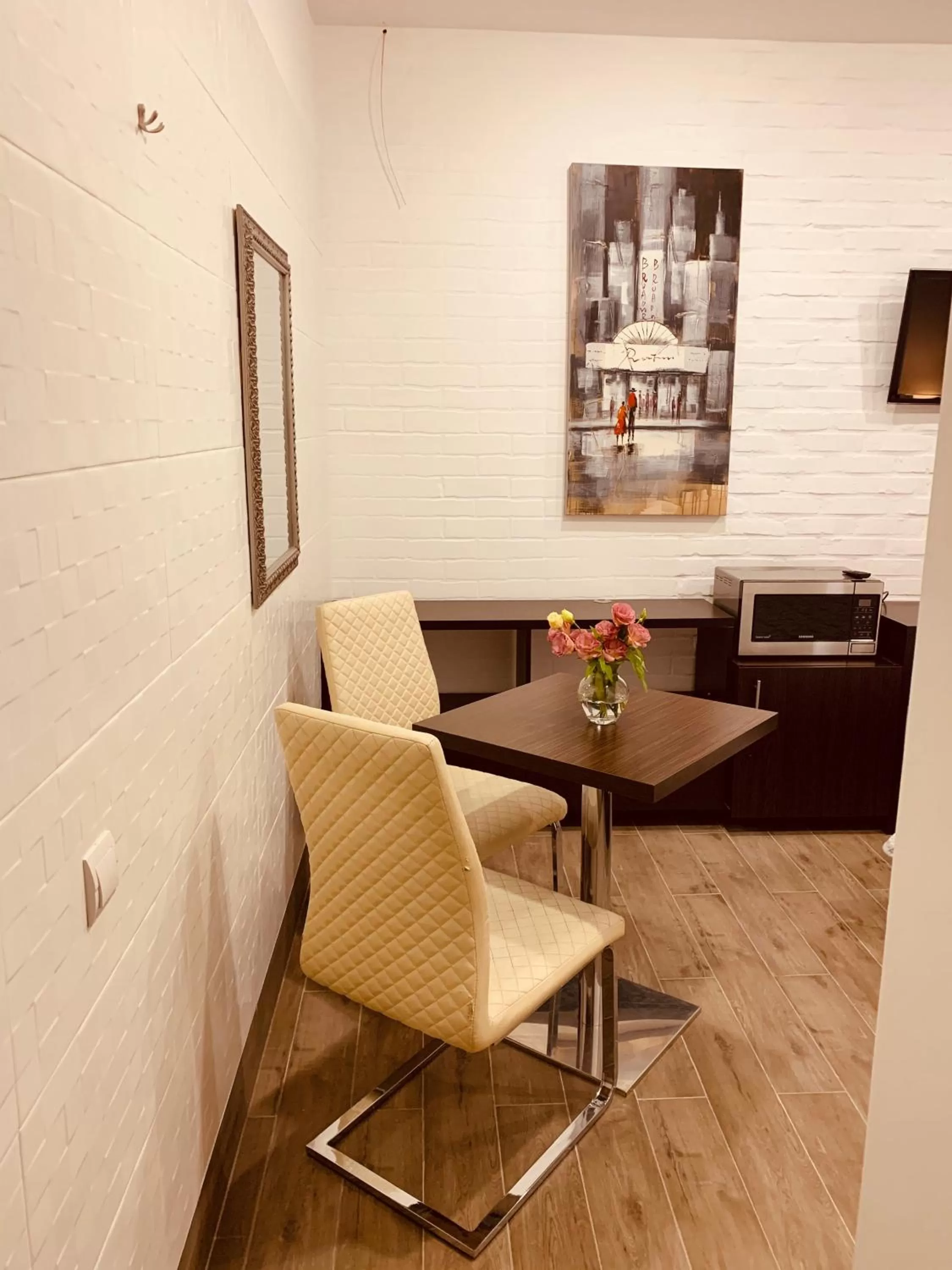 Photo of the whole room in WINE & ROSE BOUTIQUE HOTEL