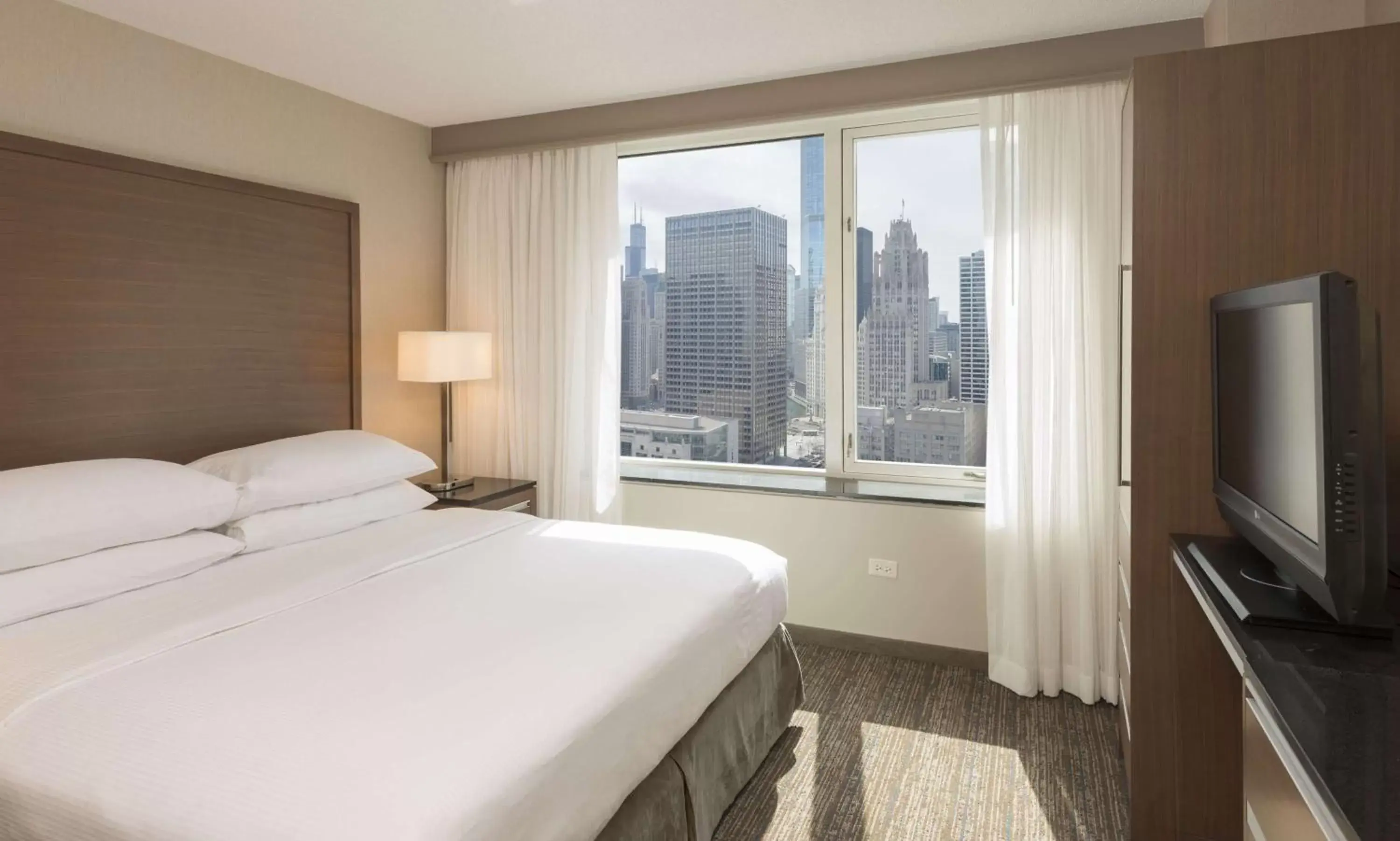 Bed in Embassy Suites by Hilton Chicago Downtown Magnificent Mile