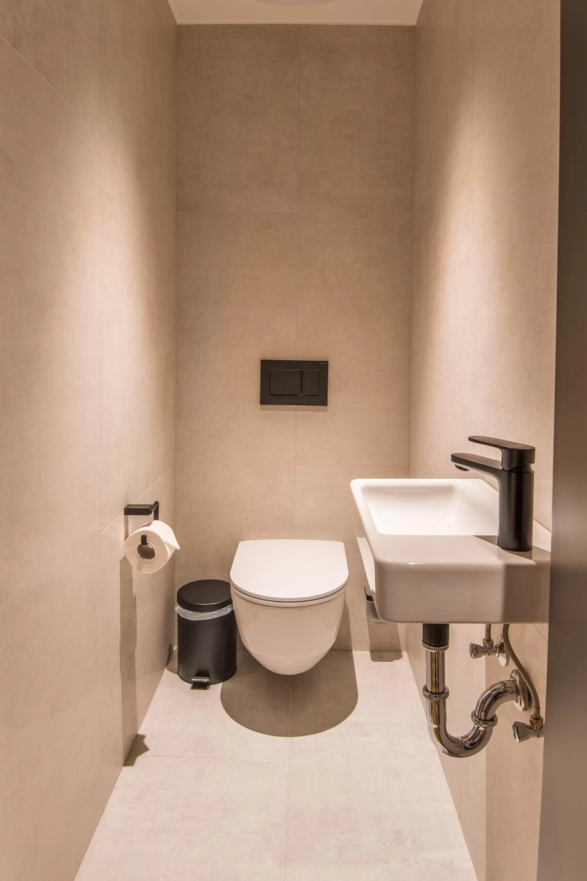 Toilet in Hotel Helikon, Keszthely