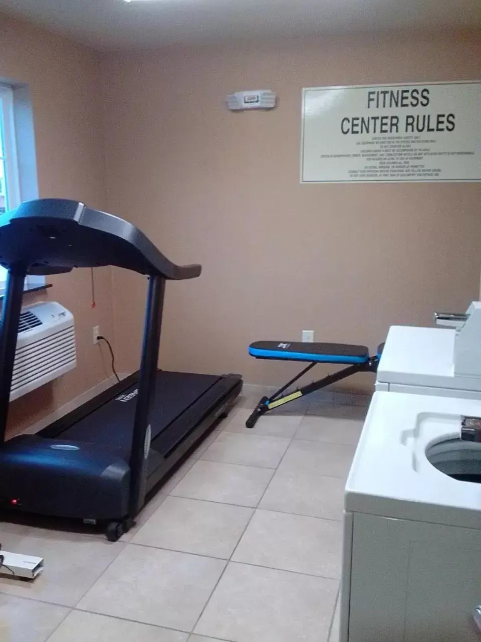 Fitness centre/facilities, Fitness Center/Facilities in Cobblestone Hotel & Suites - Salem