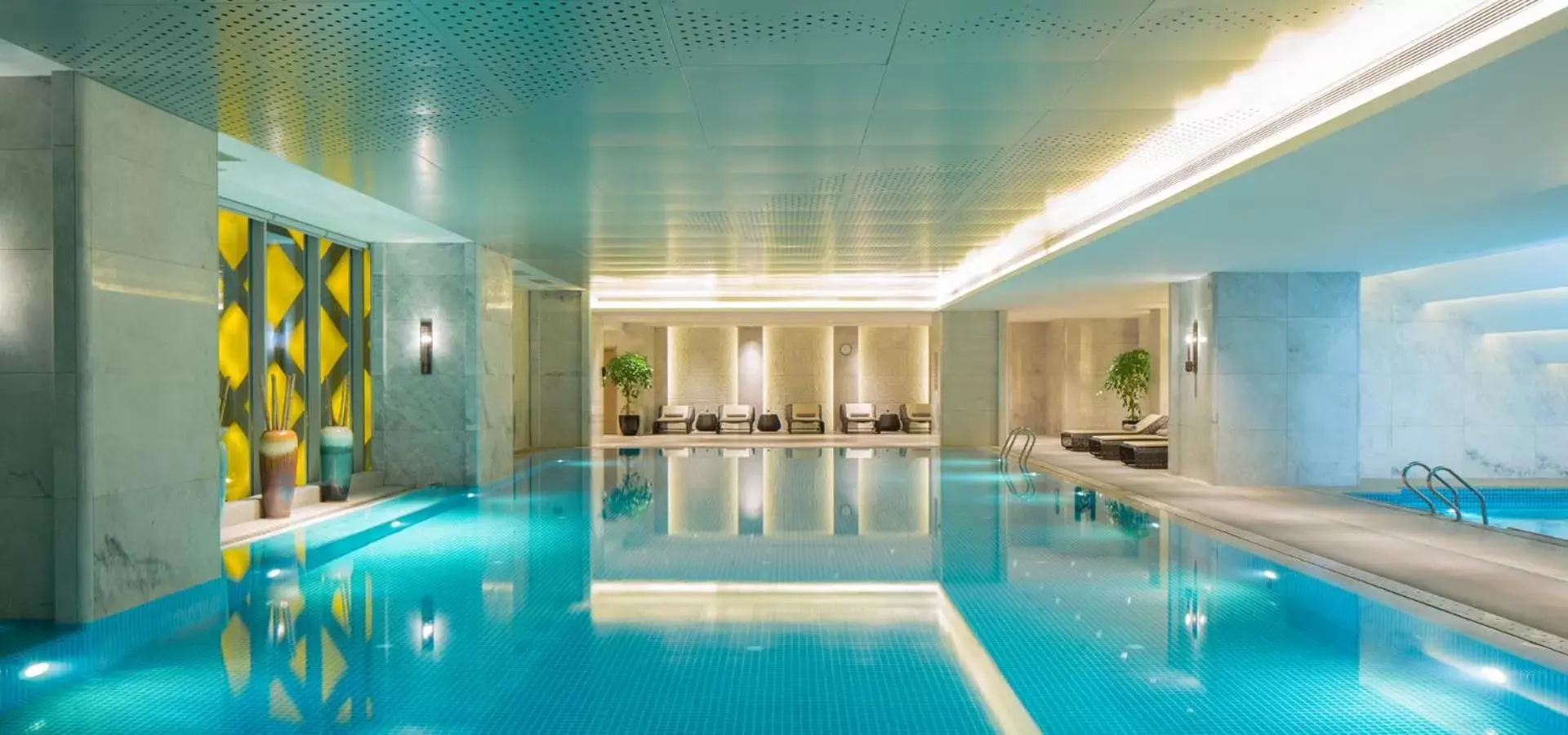 Swimming Pool in Kempinski Hotel Fuzhou