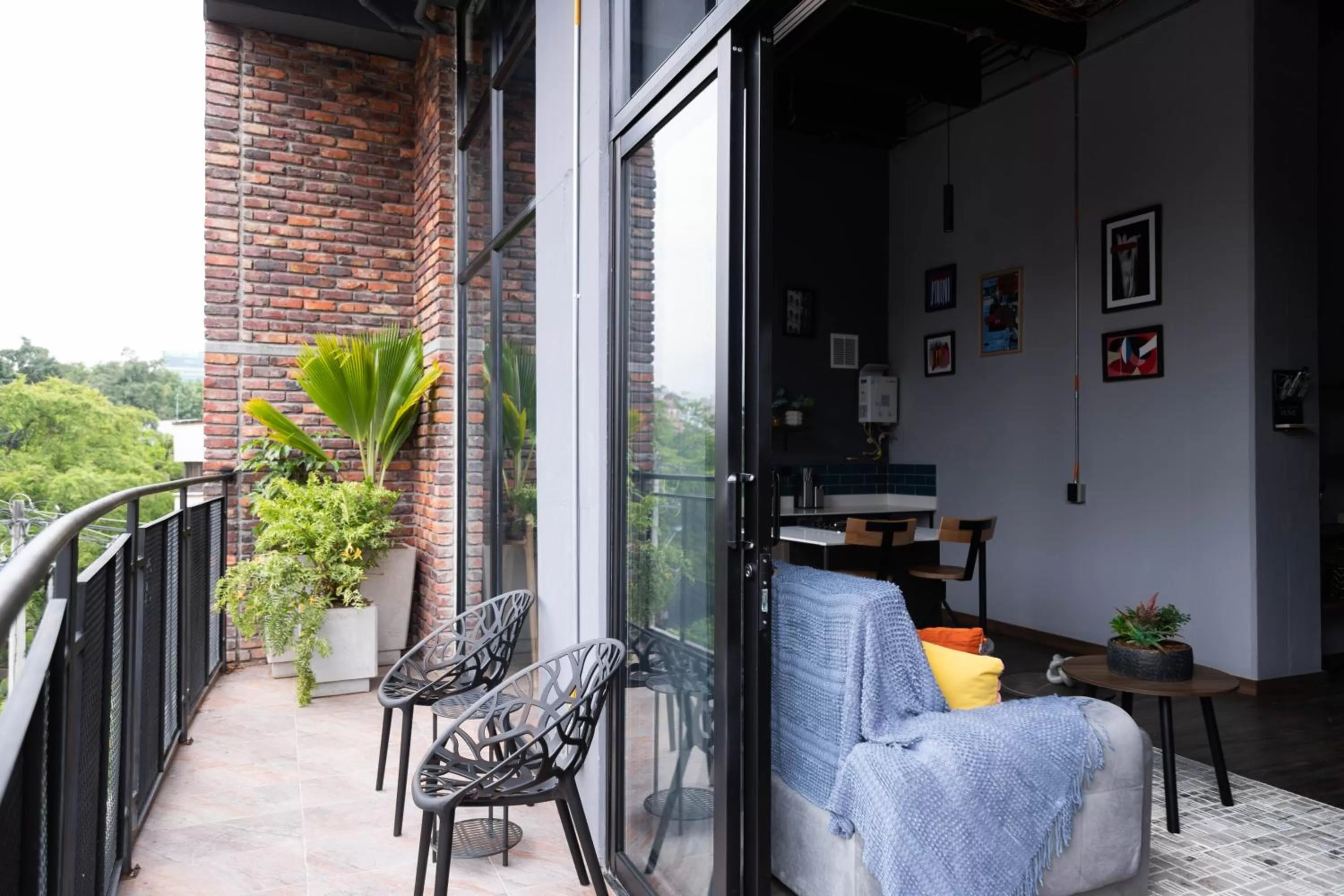 Day in Royal Living Poblado