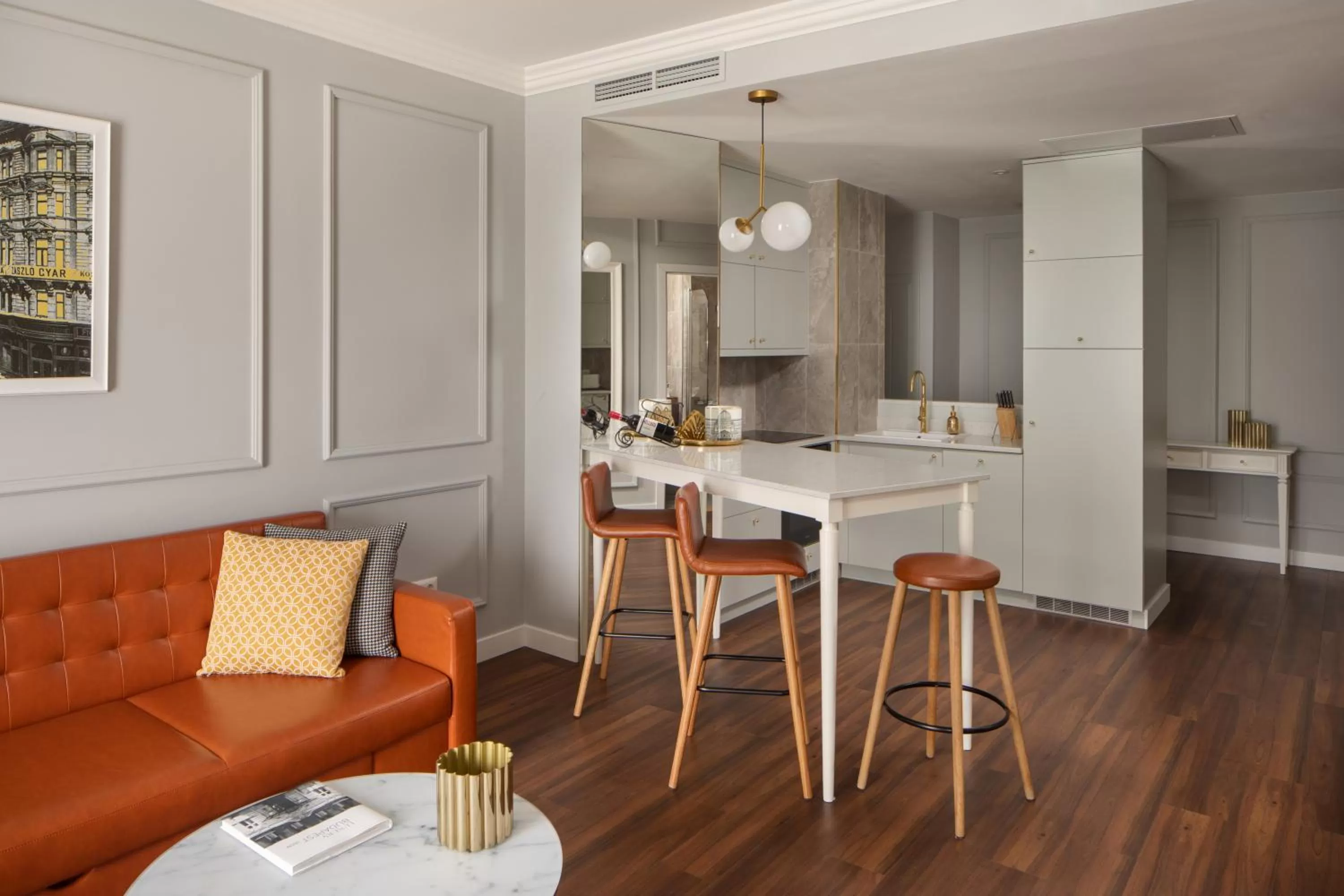 Kitchen or kitchenette in Mamaison Residence Izabella Budapest