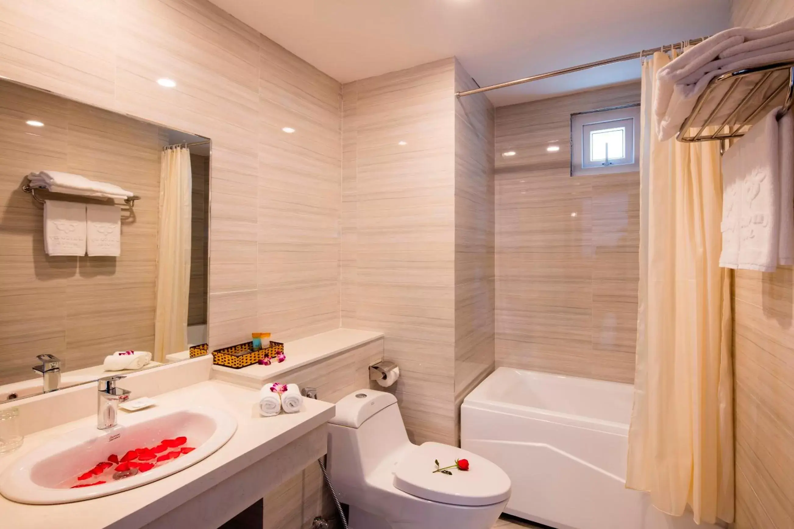 Bathroom in Balcony Nha Trang Hotel