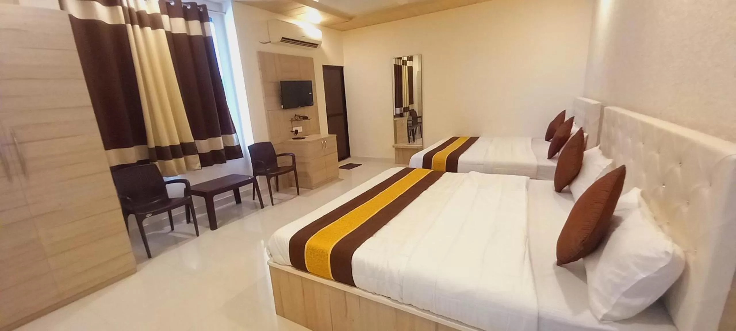 Bed in Sanjog Resort